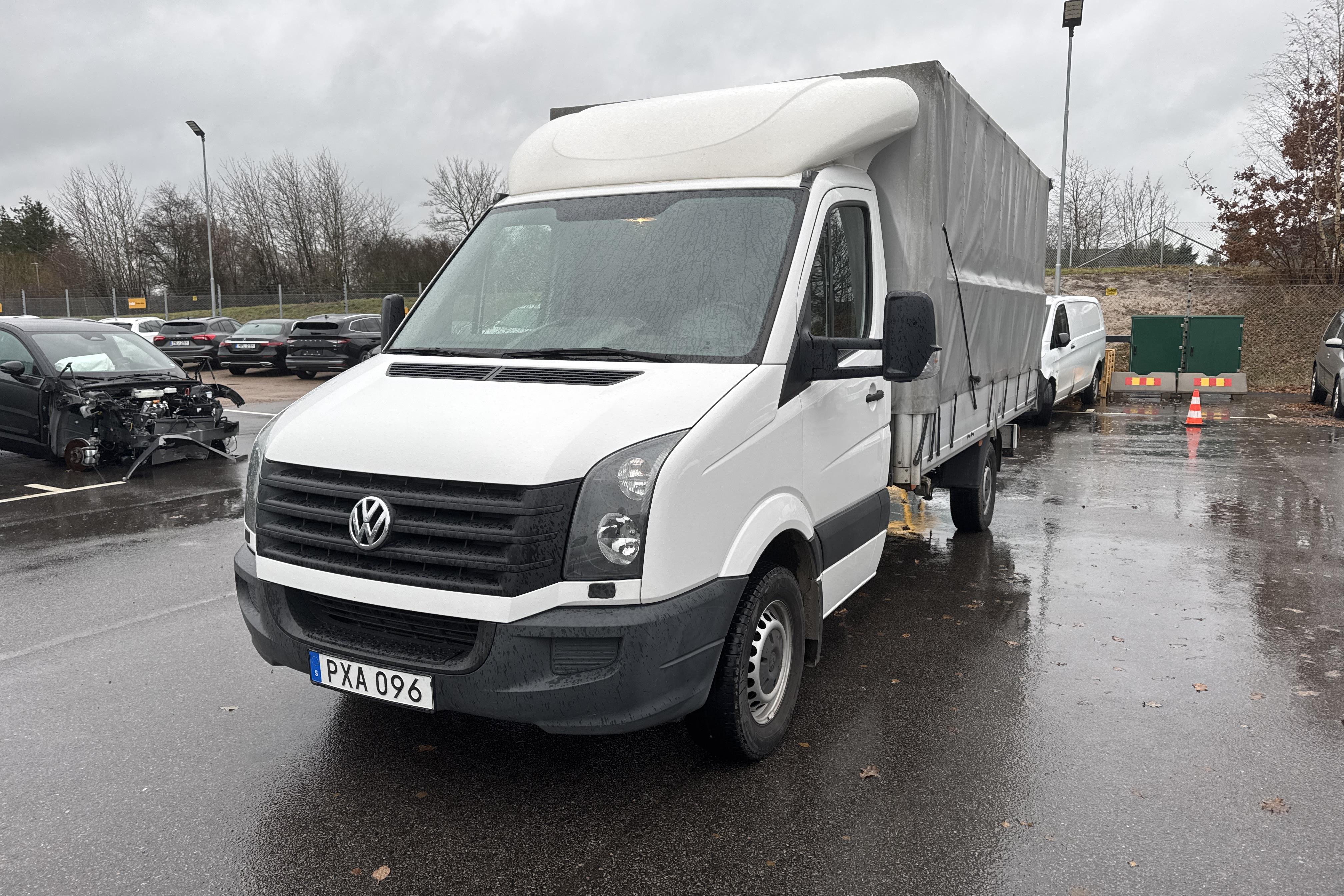 VW Crafter 35 2.0 TDI Flak (163hk) - 17 681 mil - Manuell - vit - 2016