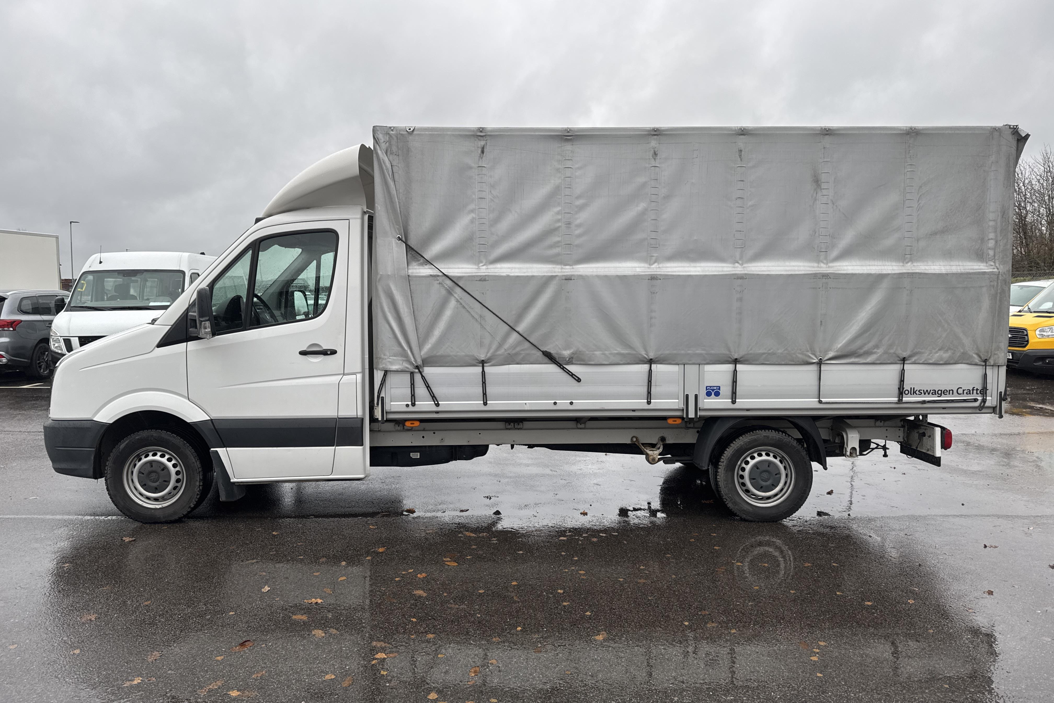 VW Crafter 35 2.0 TDI Flak (163hk) - 17 681 mil - Manuell - vit - 2016