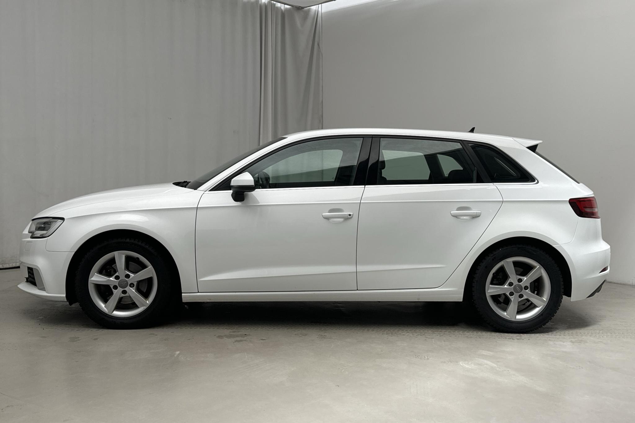 Audi A3 Sportback 35 TFSI (150hk) - 45 110 km - Manual - white - 2020