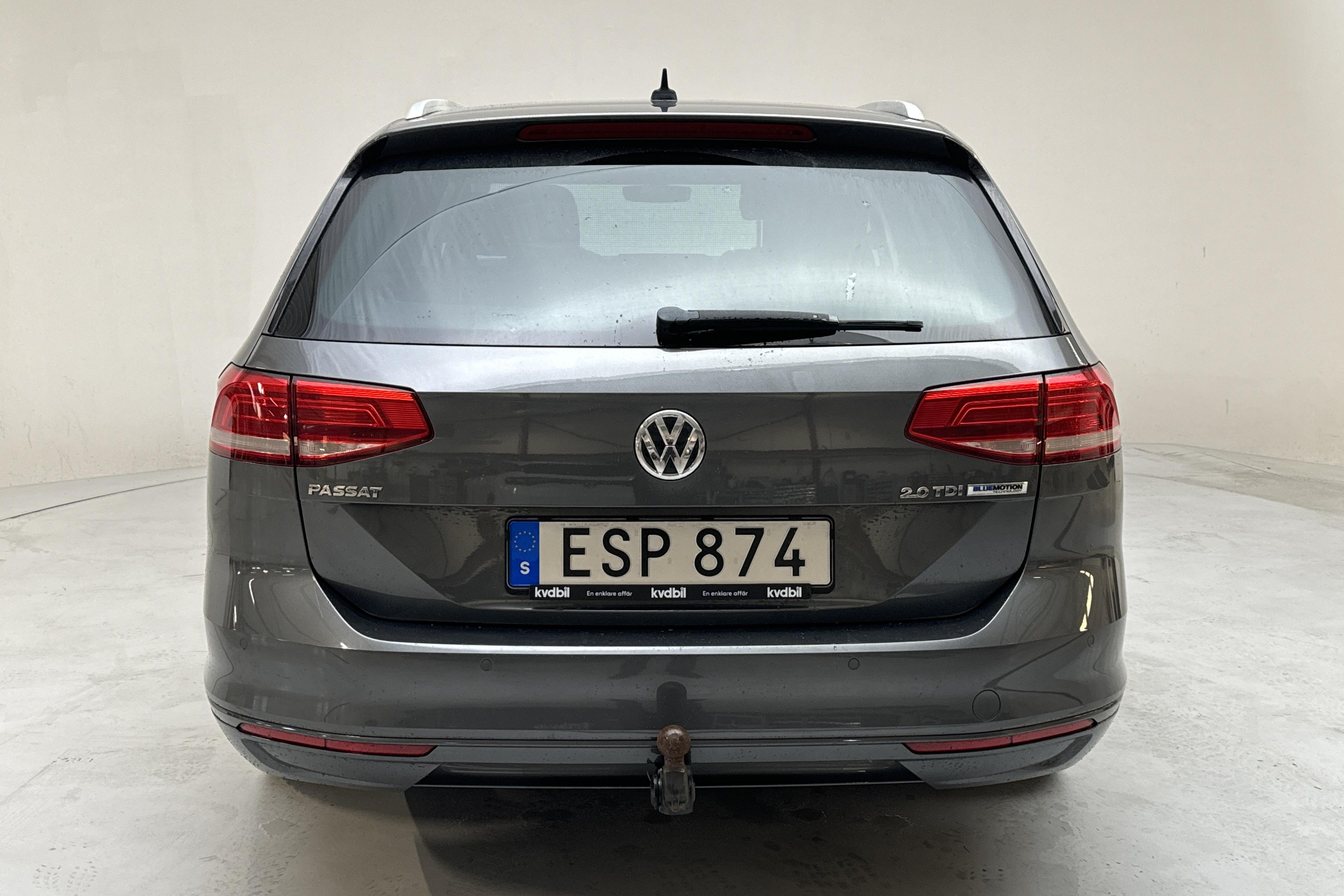 VW Passat 2.0 TDI Sportscombi (150hk) - 19 925 mil - Manuell - Dark Grey - 2016