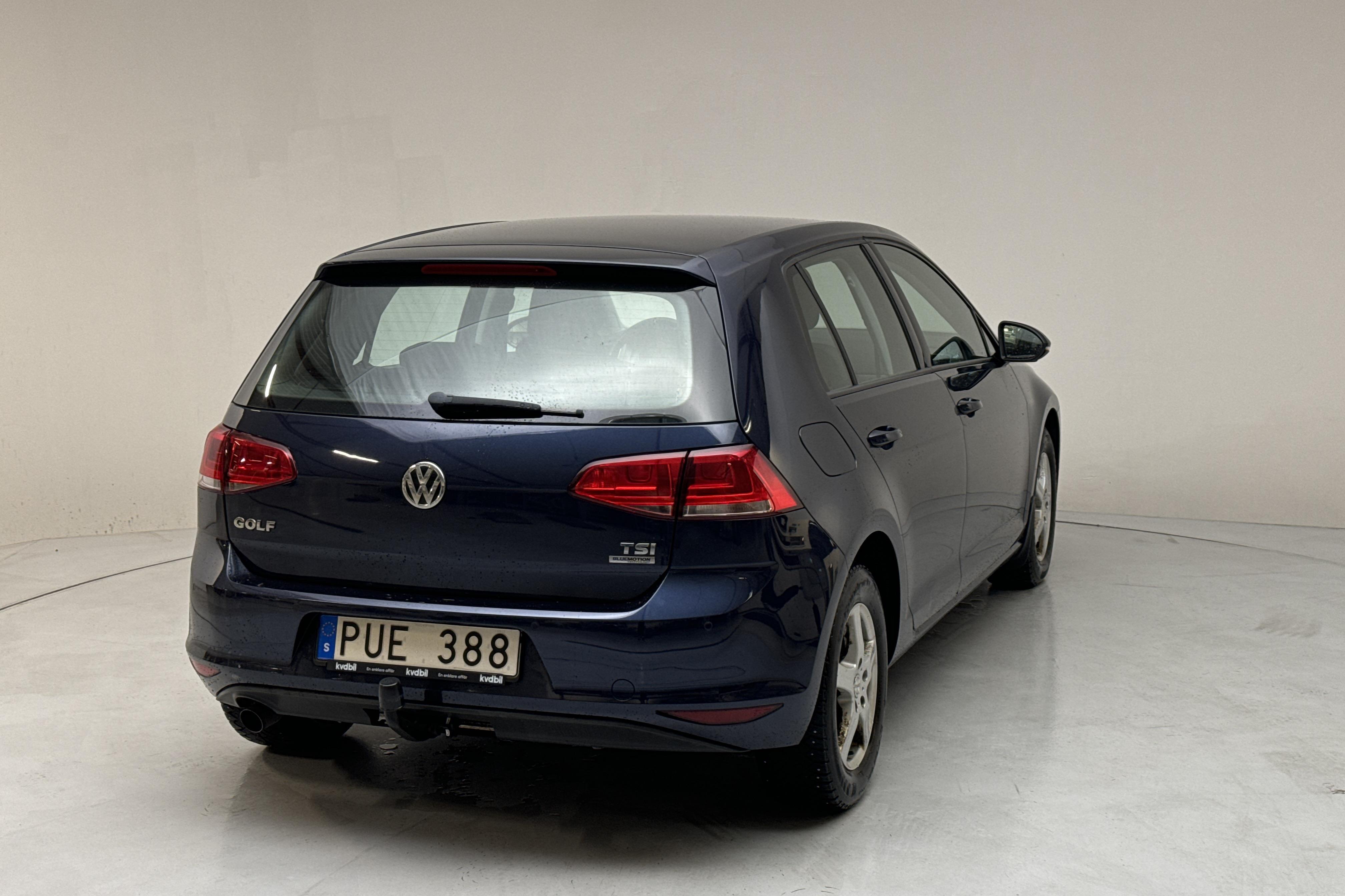 VW Golf VII 1.2 TSI 5dr (105hk) - 130 760 km - Käsitsi - Dark Blue - 2014