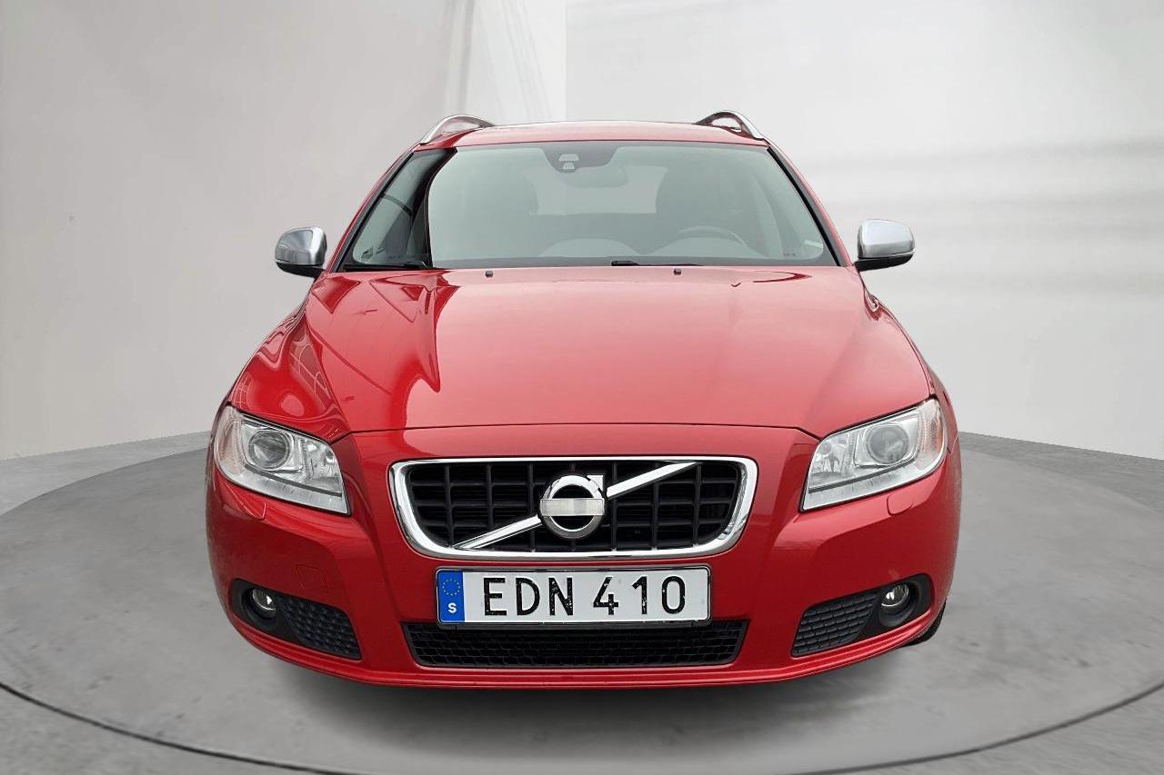 Volvo V70 II 2.0 (213hk) - 173 830 km - Automaattinen - punainen - 2013