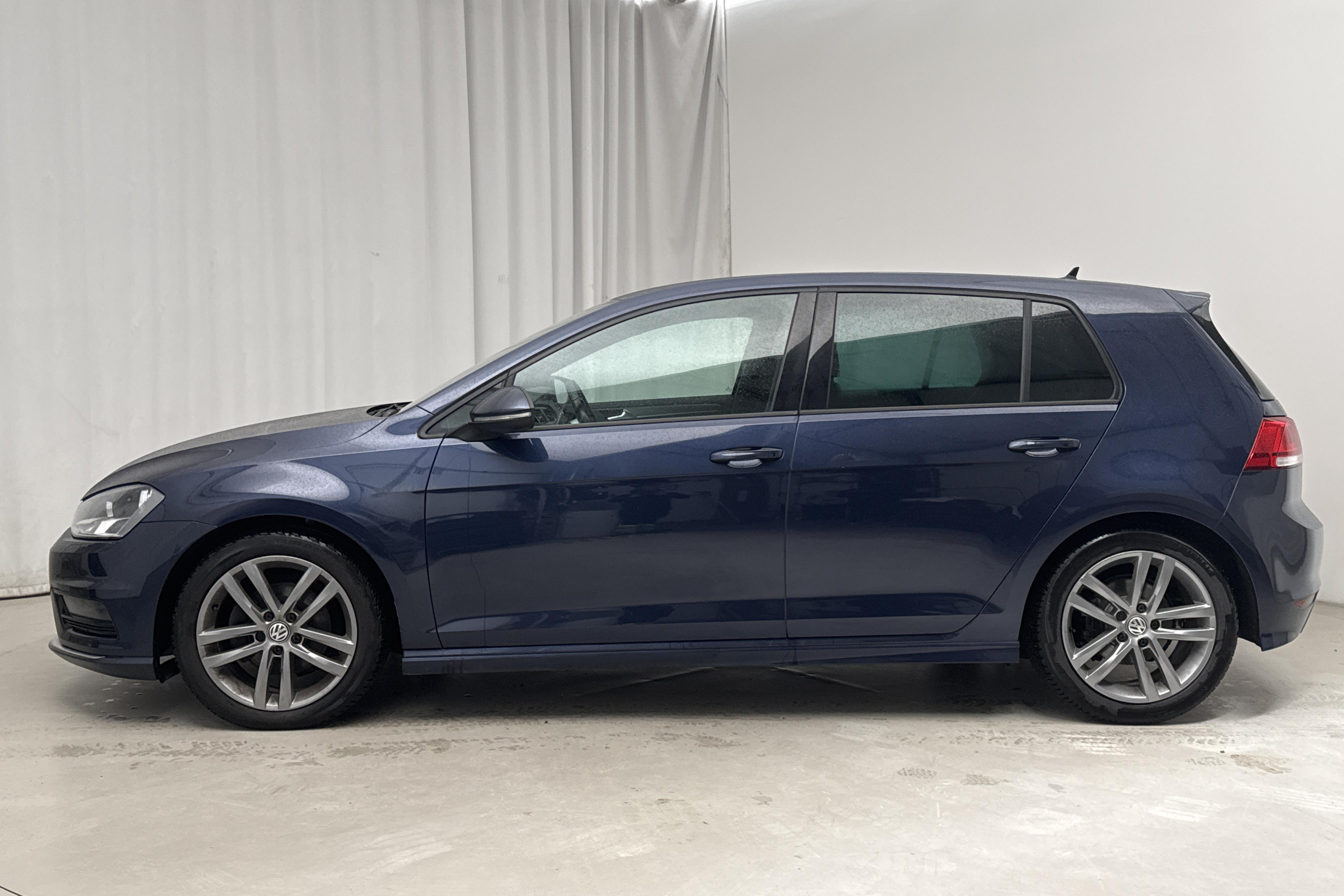 VW Golf VII 1.4 TSI 5dr (150hk) - 75 100 km - Automatic - Dark Blue - 2017