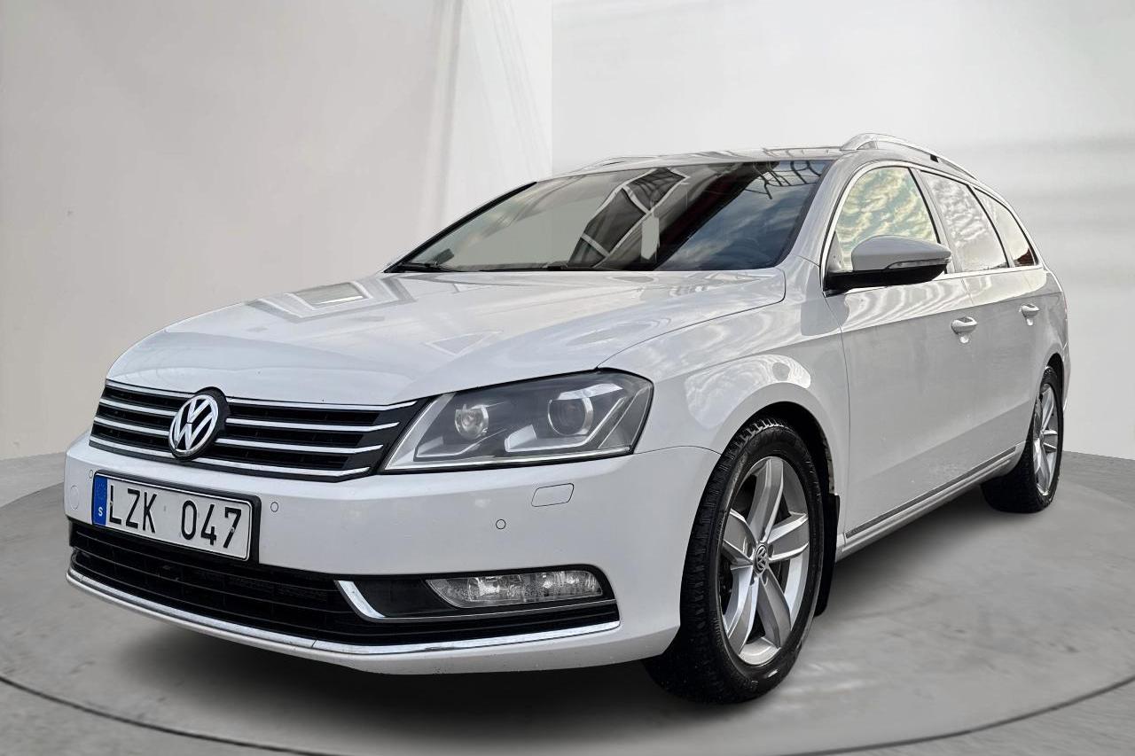 VW Passat 2.0 TDI BlueMotion Technology Variant (170hk) - 18 777 mil - Automat - vit - 2012