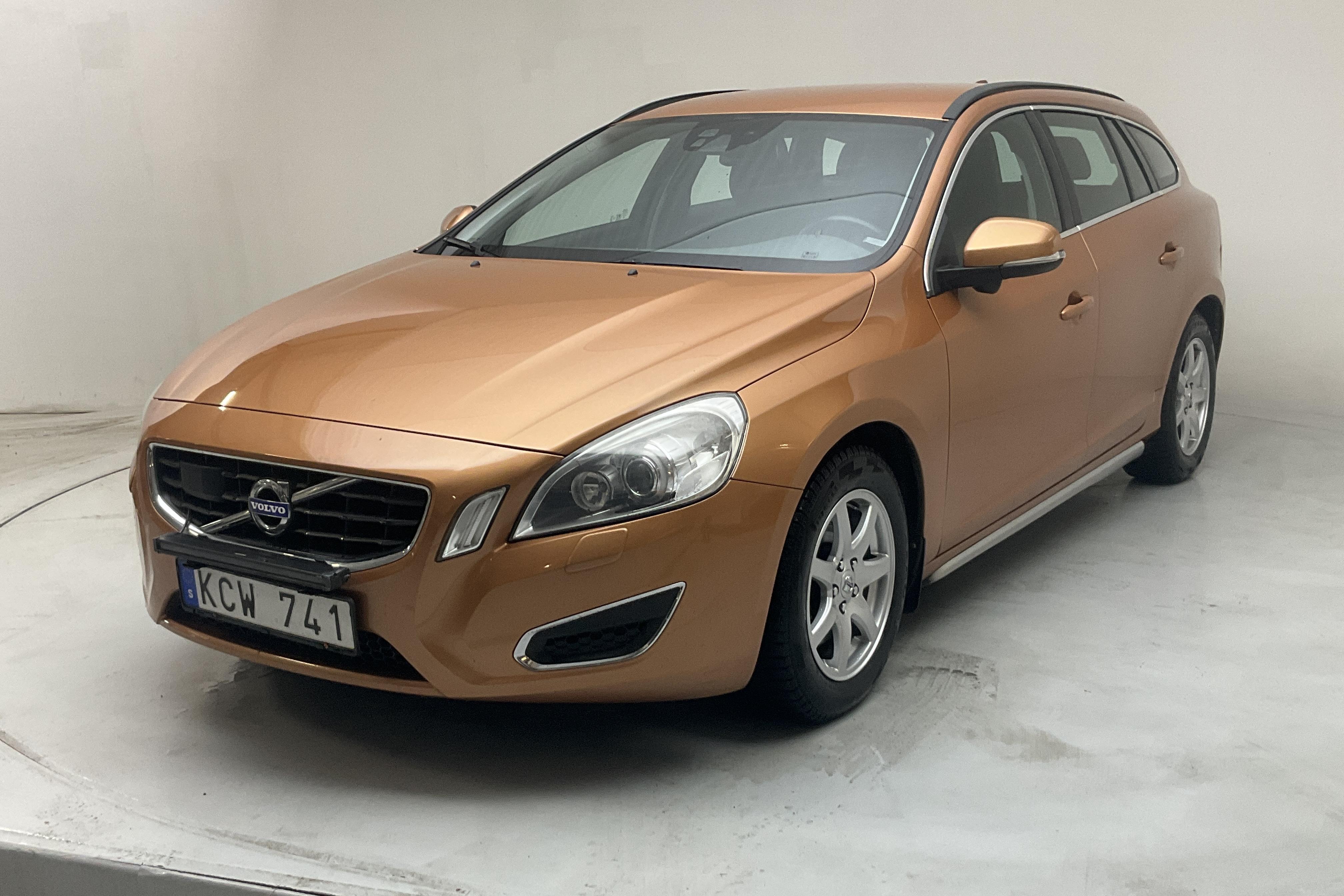 Volvo V60 D3 (163hk) - 25 037 mil - Automat - brun - 2011