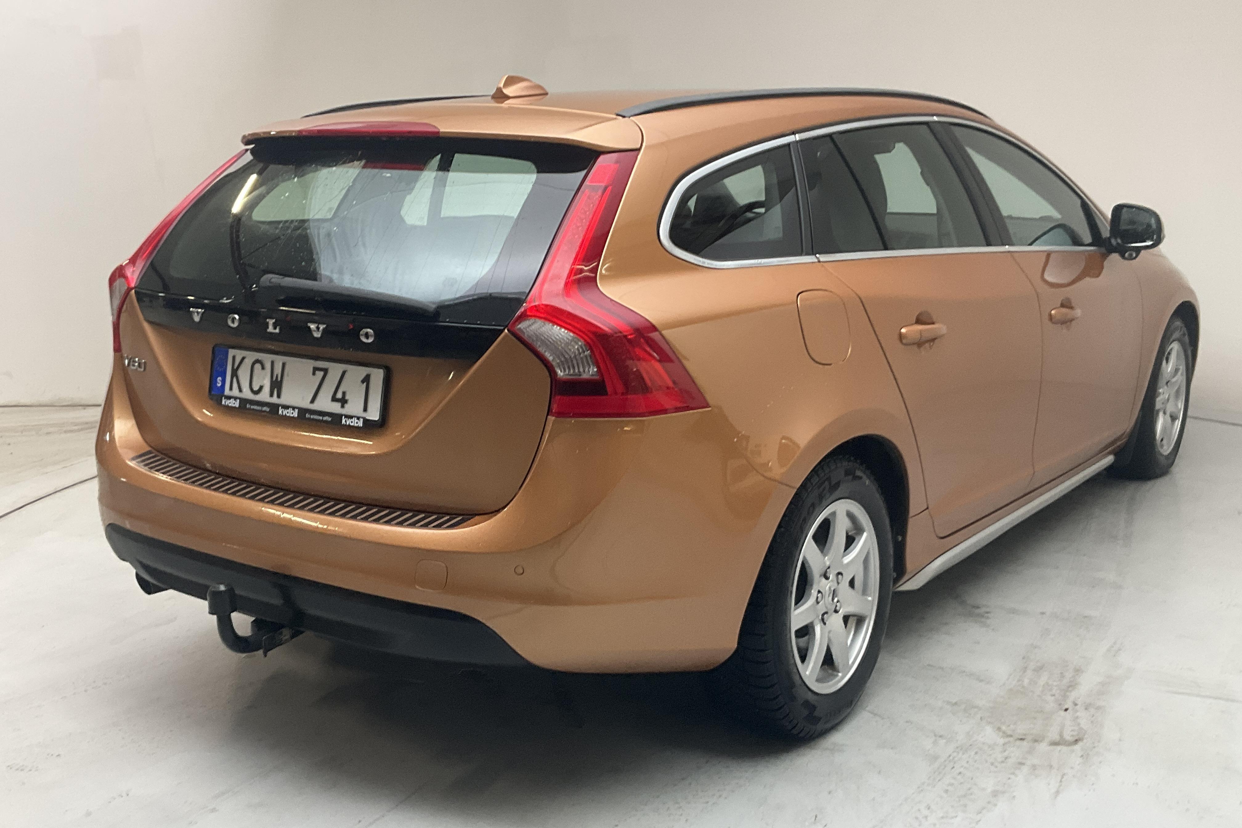 Volvo V60 D3 (163hk) - 25 037 mil - Automat - brun - 2011