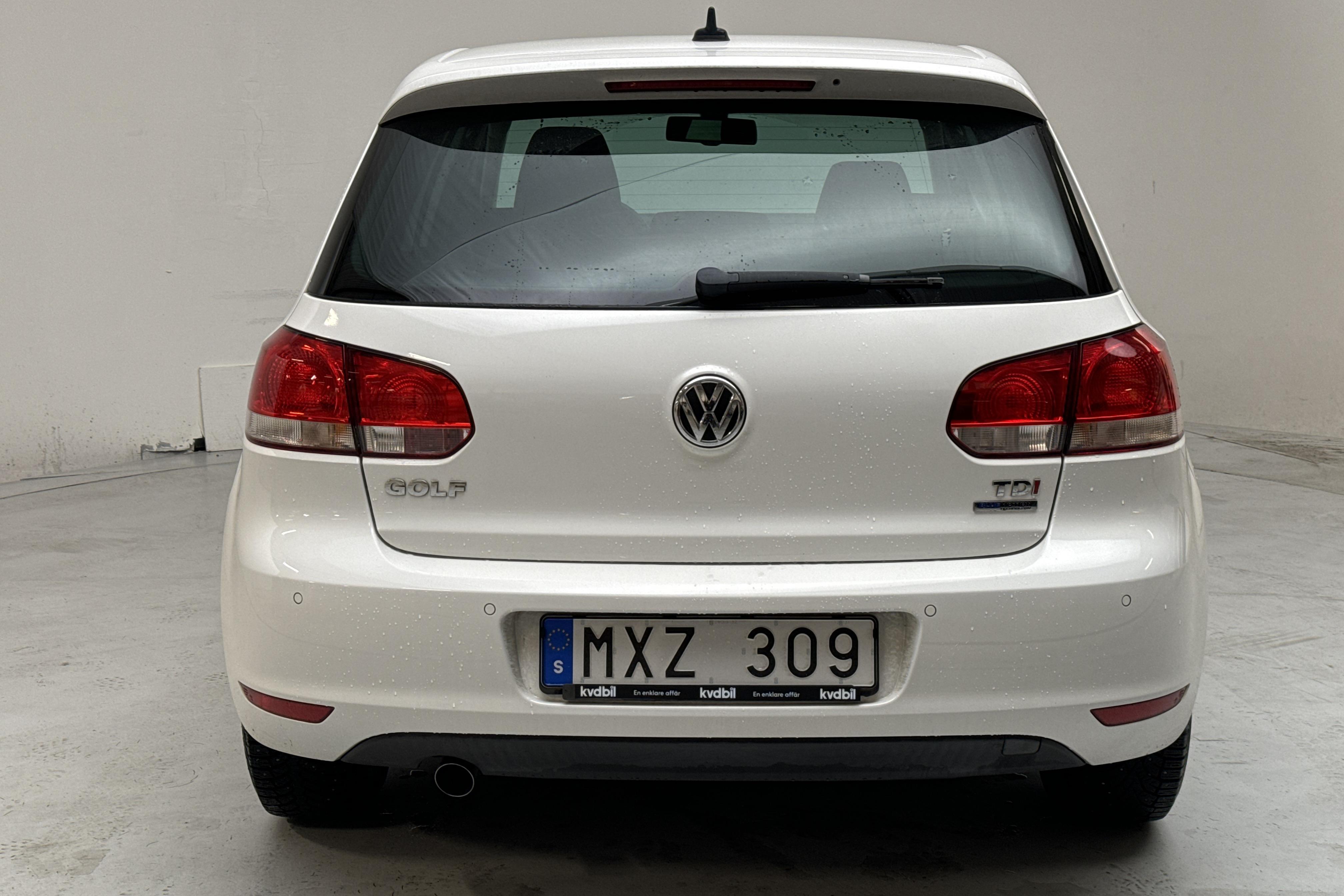 VW Golf VI 1.6 TDI BlueMotion Technology 5dr (105hk) - 5 341 mil - Automat - vit - 2013