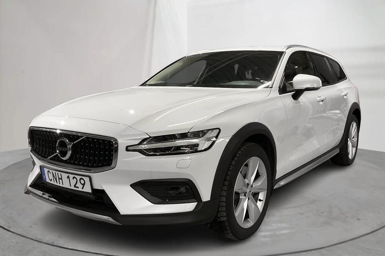 Volvo V60 D4 Cross Country AWD (190hk) - 116 780 km - Automatyczna - biały - 2020