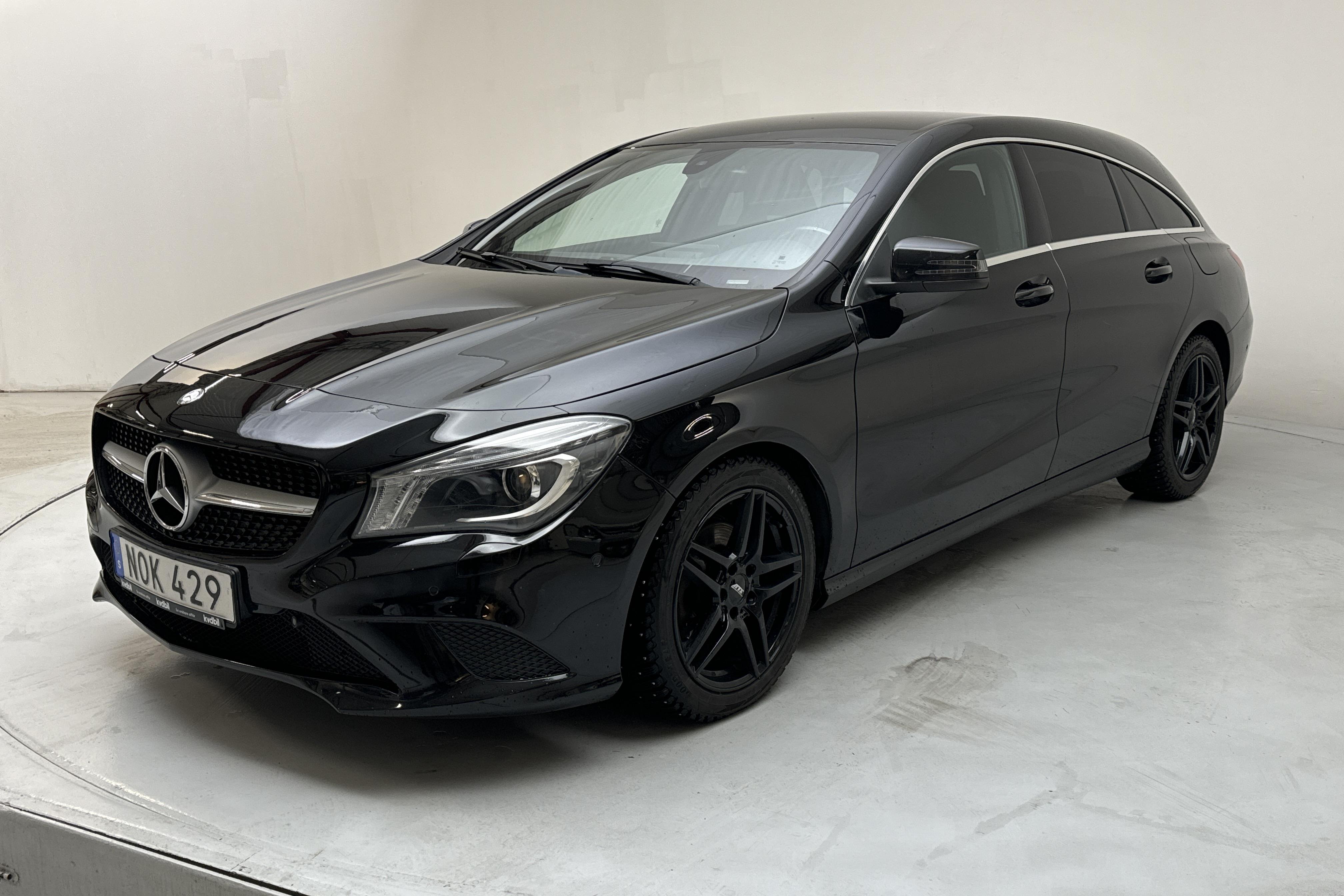 Mercedes CLA 220 CDI Shooting Brake (177hk) - 183 450 km - Automatic - black - 2015