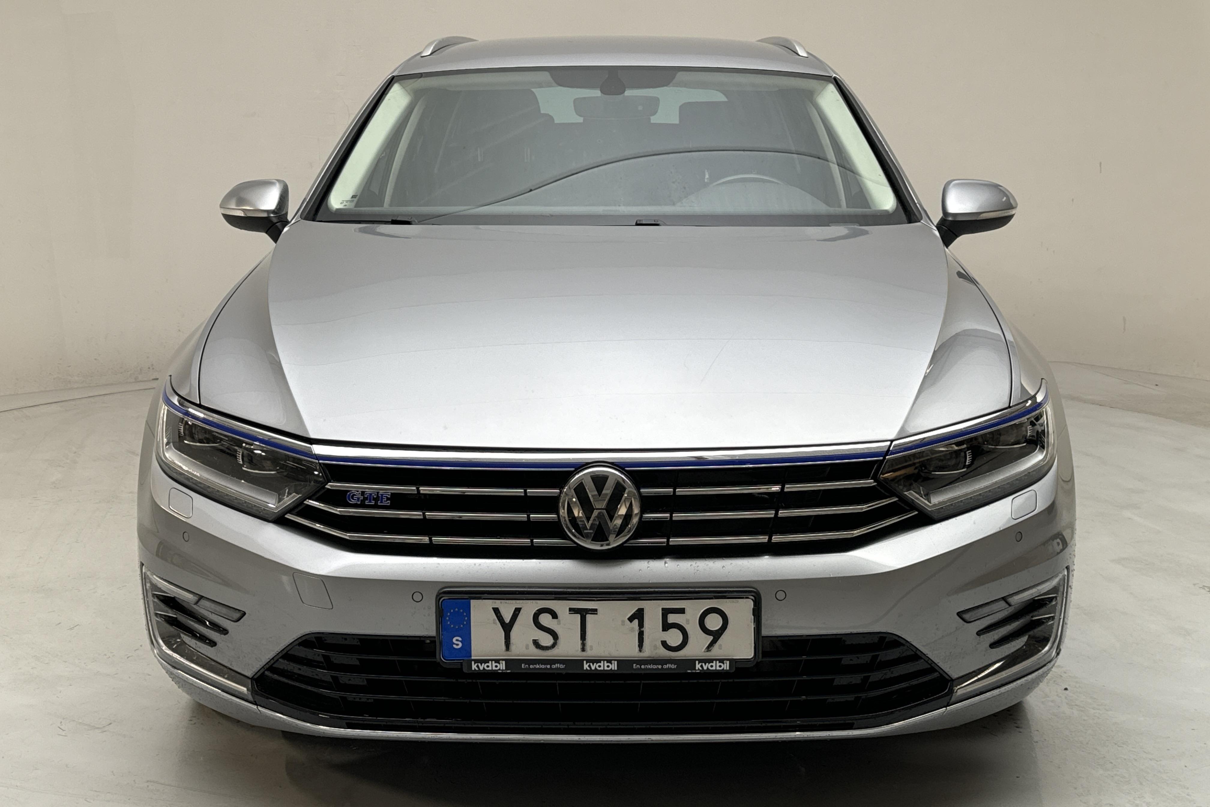 VW Passat 1.4 Plug-in-Hybrid Sportscombi (218hk) - 12 306 mil - Automat - silver - 2018