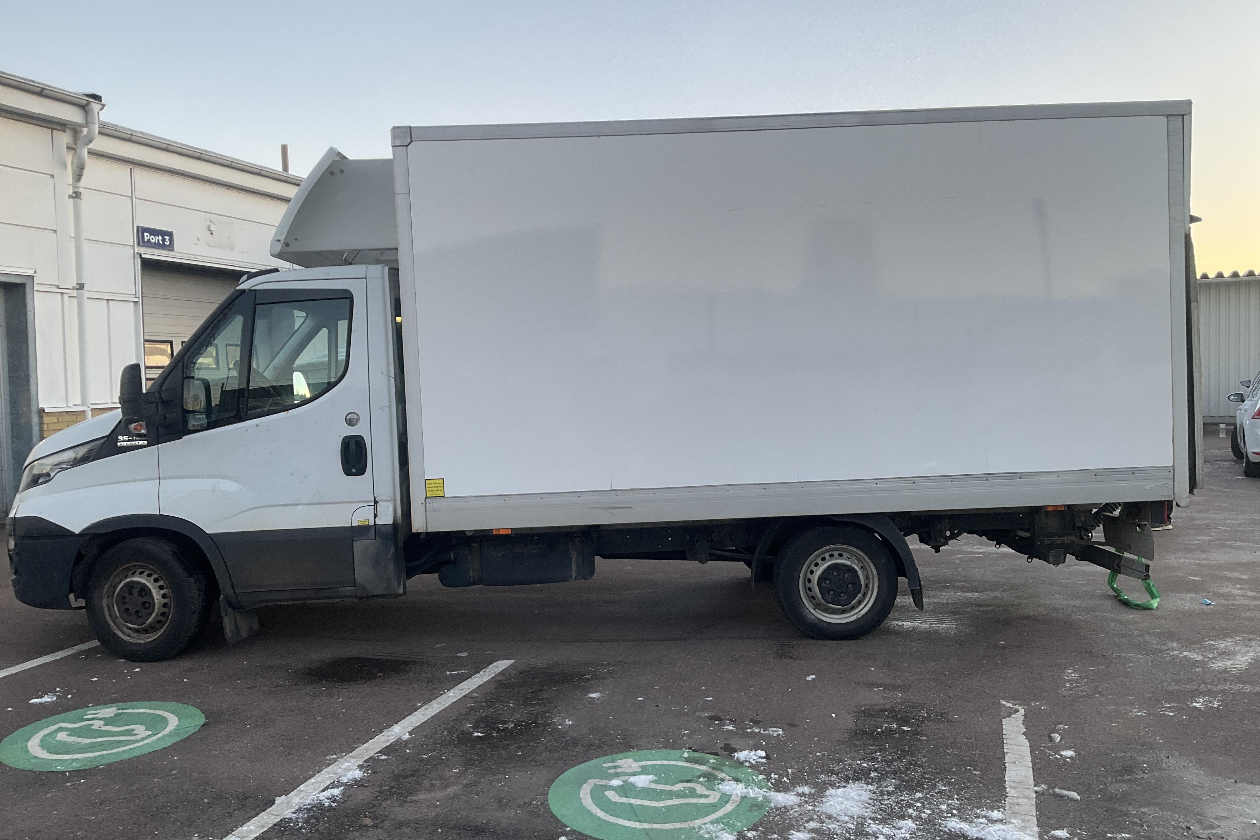 Iveco Daily 35 2.3 (136hk) - 0 km - Automaattinen - valkoinen - 2018