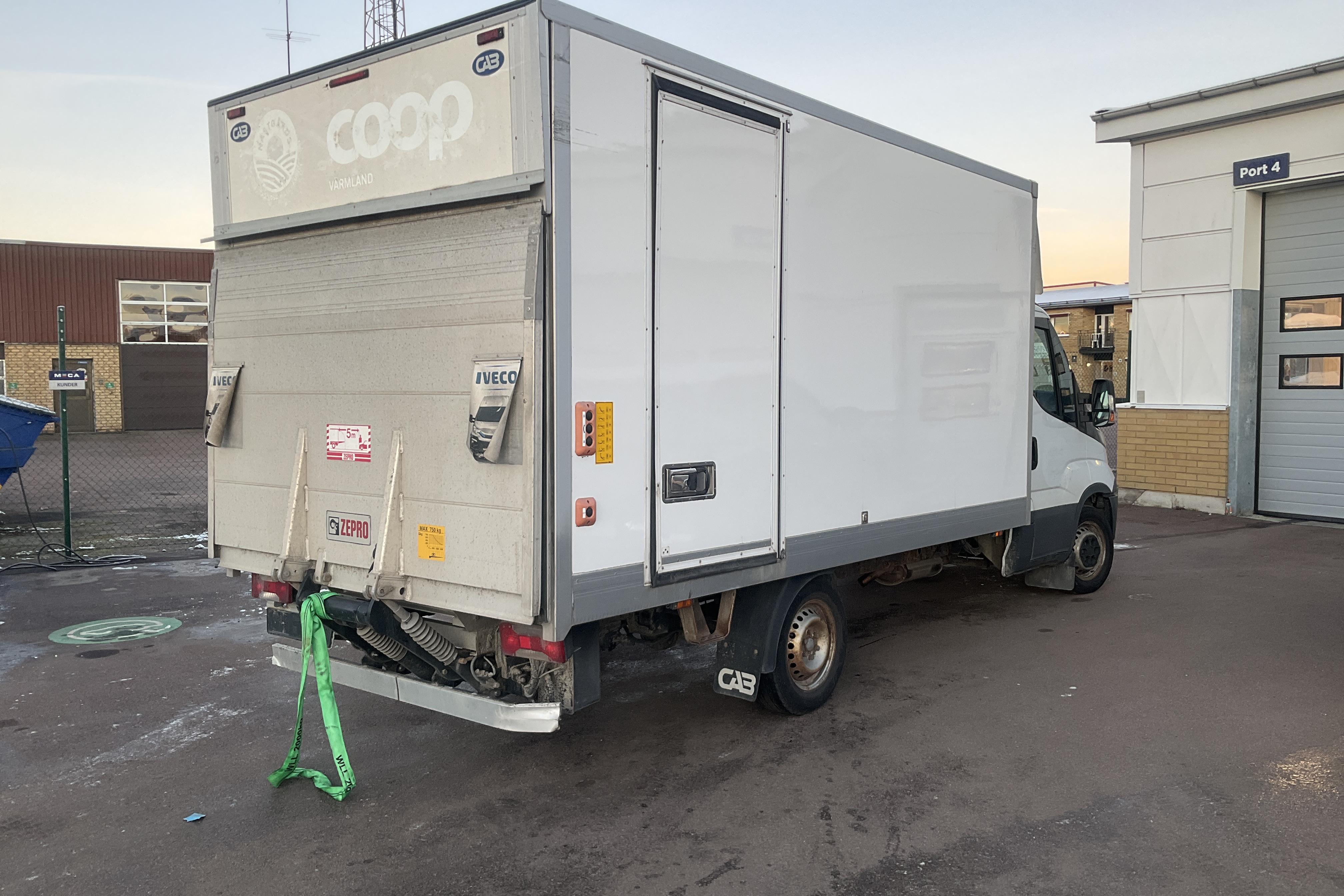 Iveco Daily 35 2.3 (136hk) - 0 km - Automaattinen - valkoinen - 2018