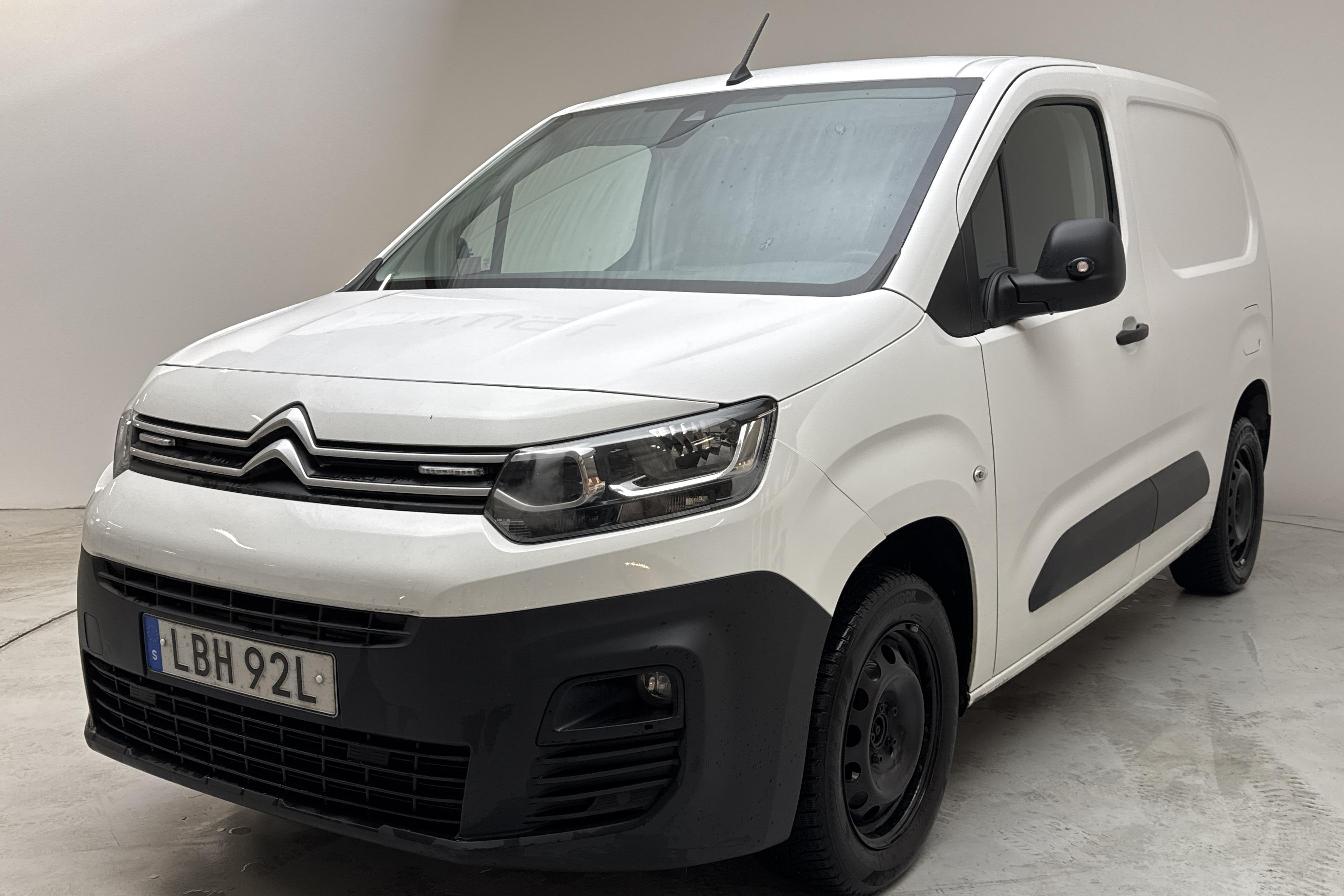 Citroen Berlingo 1.5 BlueHDi Skåp (130hk) - 60 930 km - Automaatne - valge - 2021