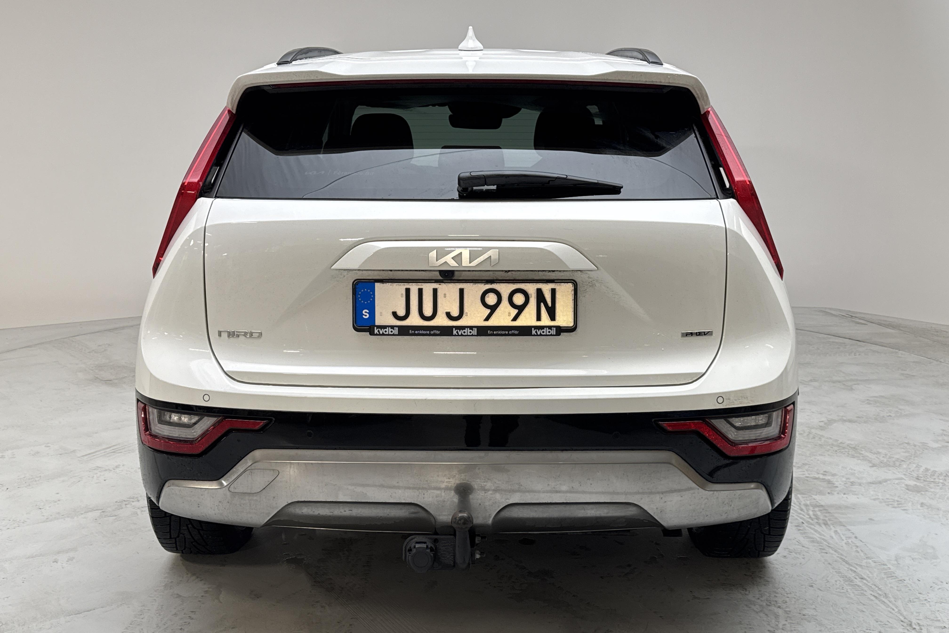 KIA Niro Plug-in Hybrid (183hk) - 20 700 km - Automatic - white - 2024