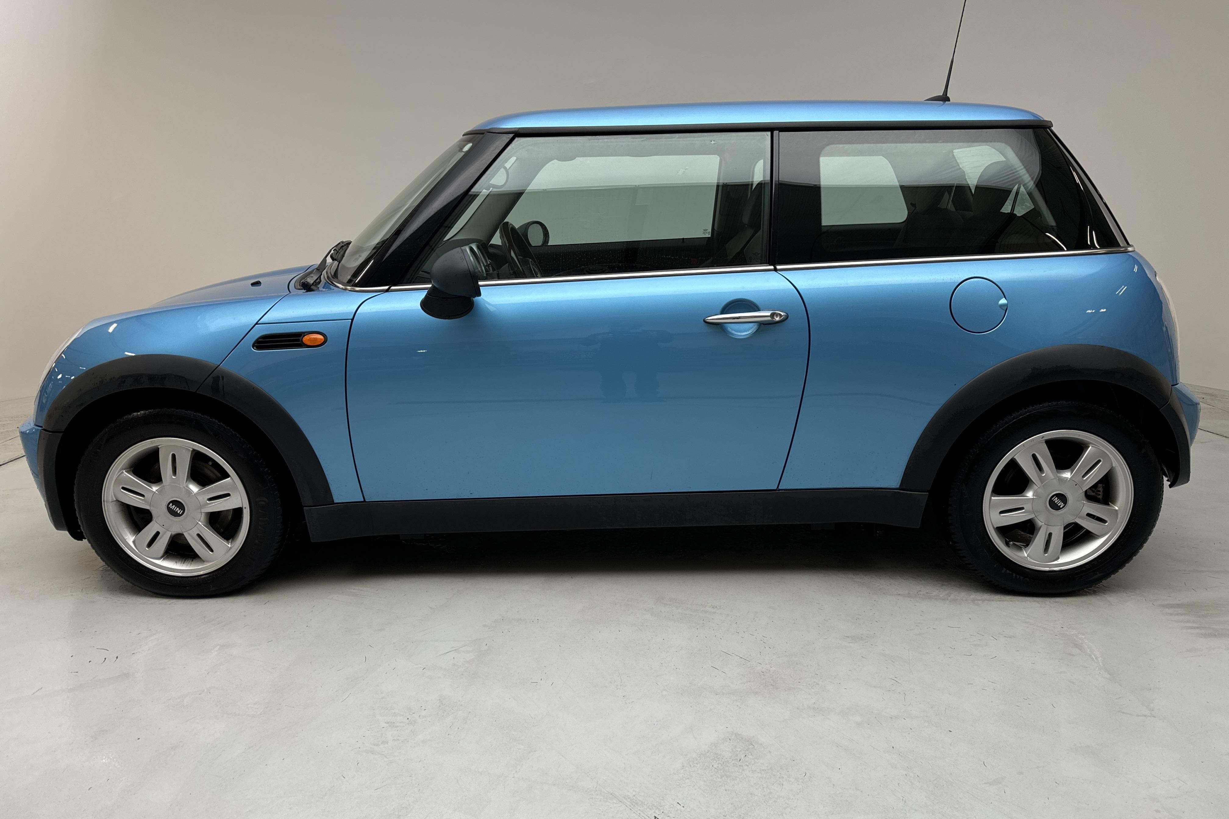 MINI One (90hk) - 69 890 km - Automatyczna - Light Blue - 2005