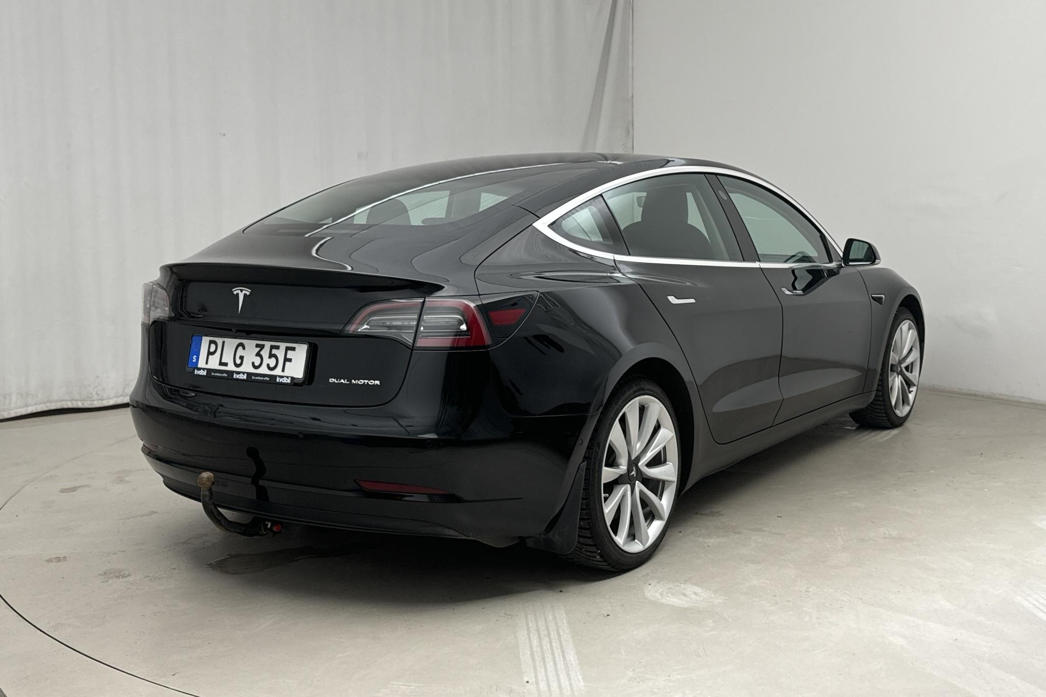 Tesla Model 3 Long Range Dual Motor AWD - 18 306 mil - Automat - svart - 2019