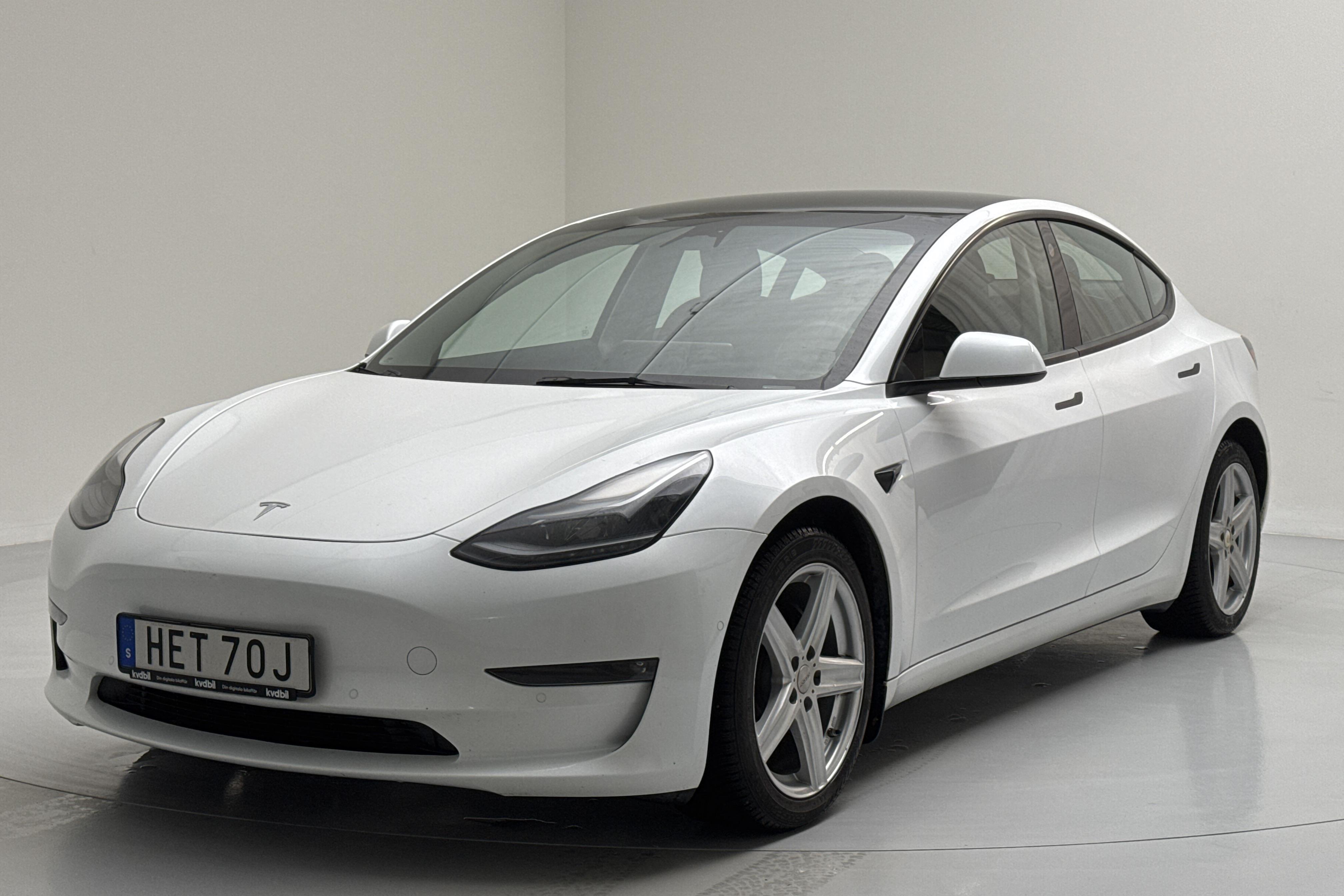 Tesla Model 3 Long Range Dual Motor AWD - 12 329 mil - Automat - vit - 2021