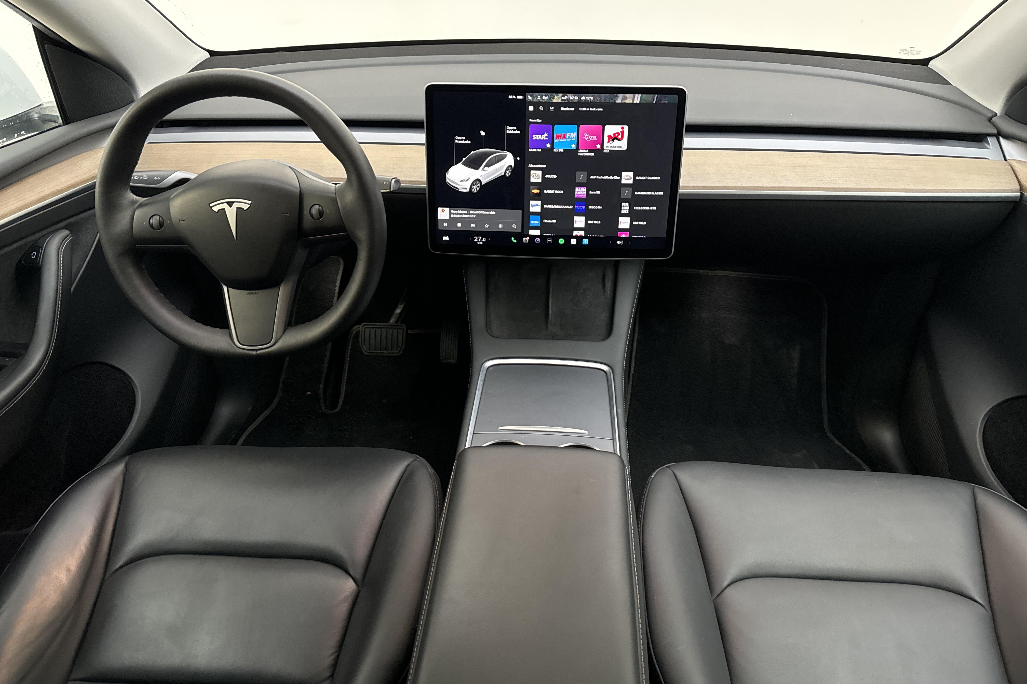 Tesla Model Y Long Range Dual Motor AWD - 92 590 km - Automatic - white - 2021