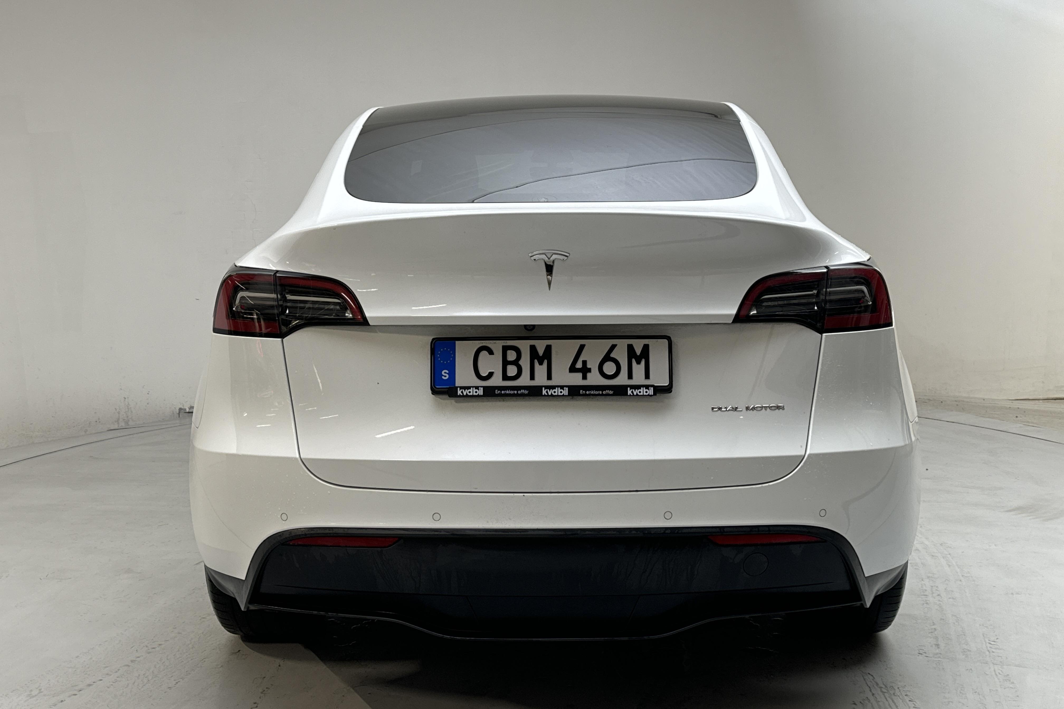 Tesla Model Y Long Range Dual Motor AWD - 92 590 km - Automatic - white - 2021