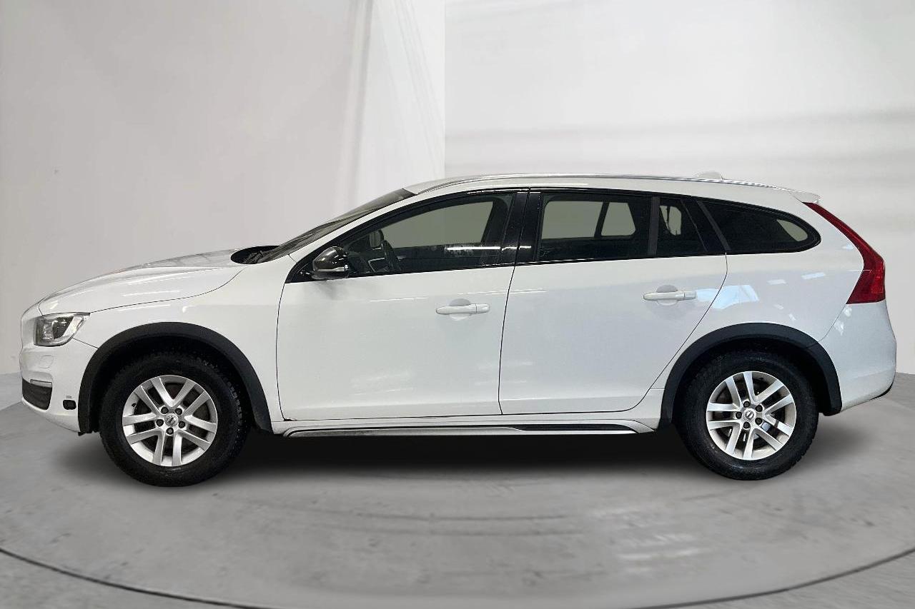 Volvo V60 D3 Cross Country (150hk) - 11 870 mil - Automat - vit - 2018