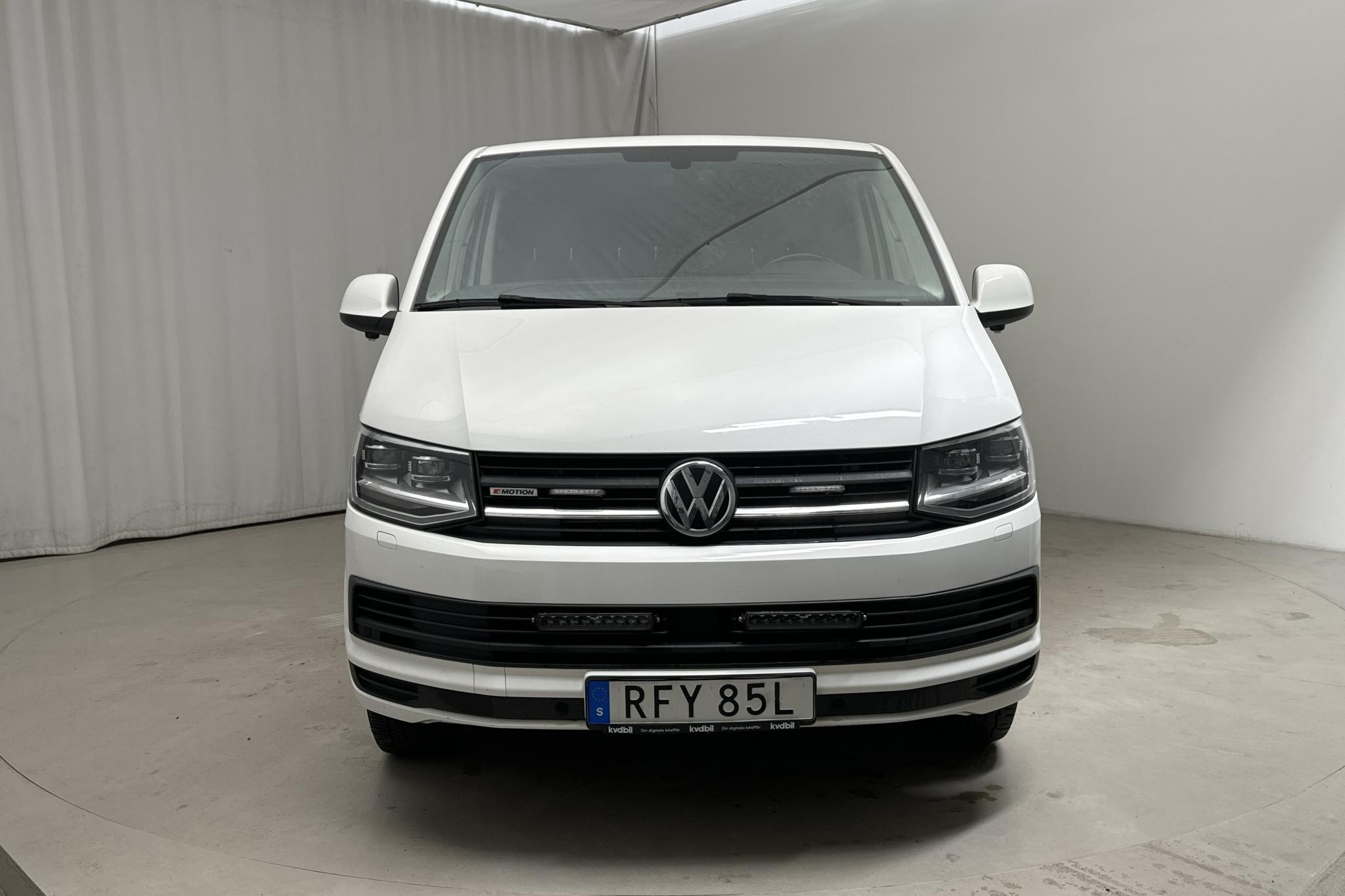 VW Transporter T6 2.0 TDI BMT Skåp 4MOTION (150hk) - 9 901 mil - Automat - vit - 2019