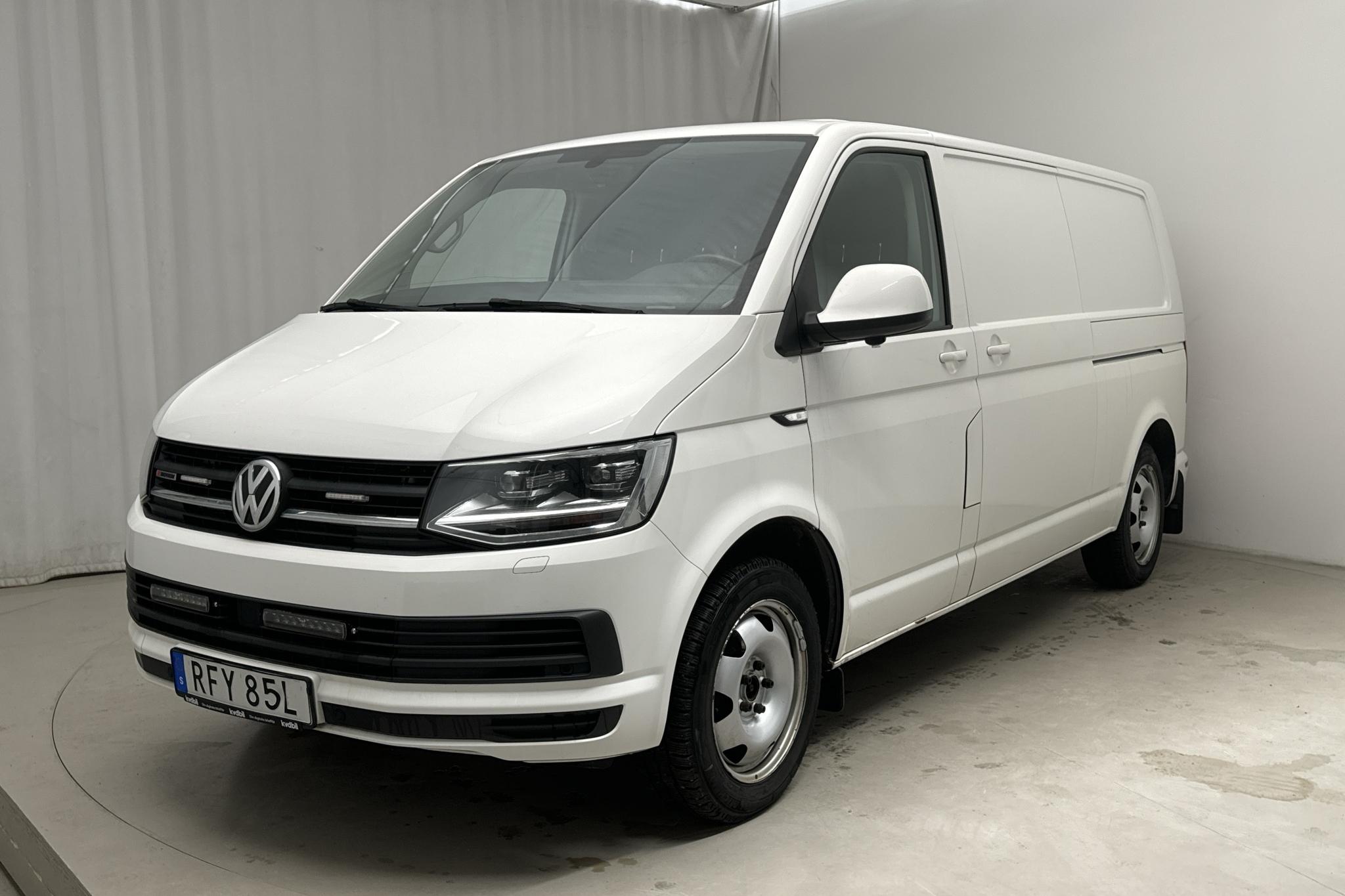 VW Transporter T6 2.0 TDI BMT Skåp 4MOTION (150hk) - 9 901 mil - Automat - vit - 2019