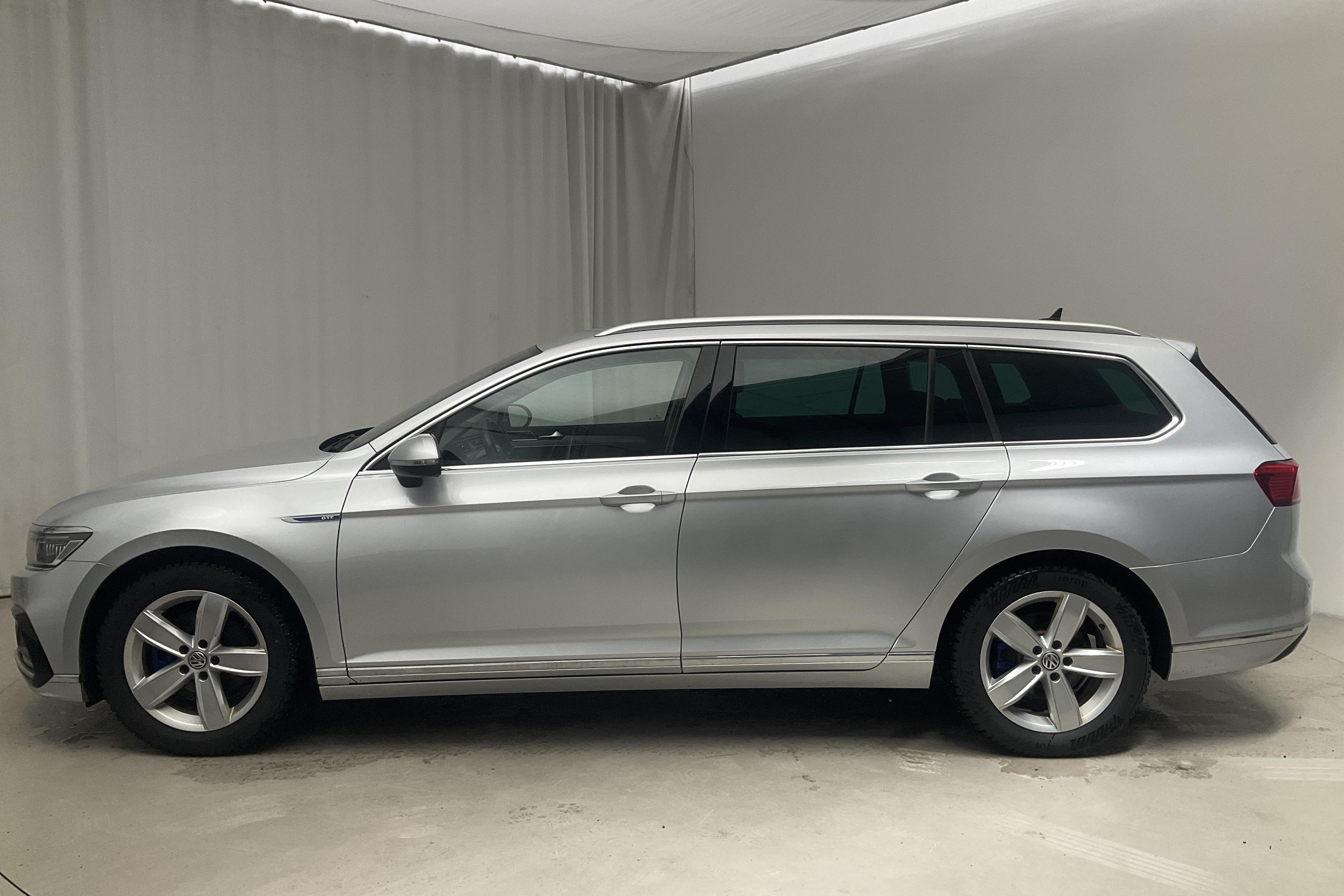 VW Passat 1.4 GTE Sportscombi (218hk) - 150 160 km - Automaatne - hõbe - 2020