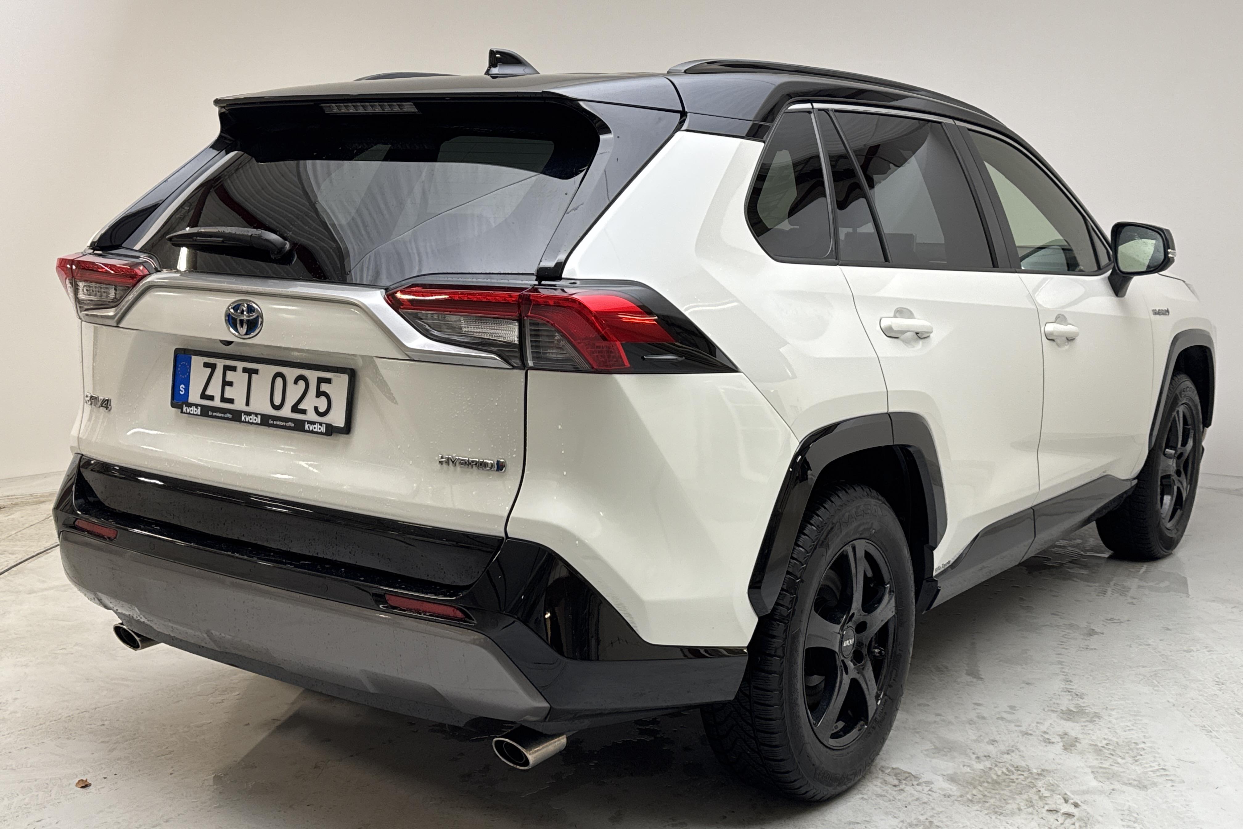 Toyota RAV4 2.5 HSD (218hk) - 9 606 mil - Automat - vit - 2019