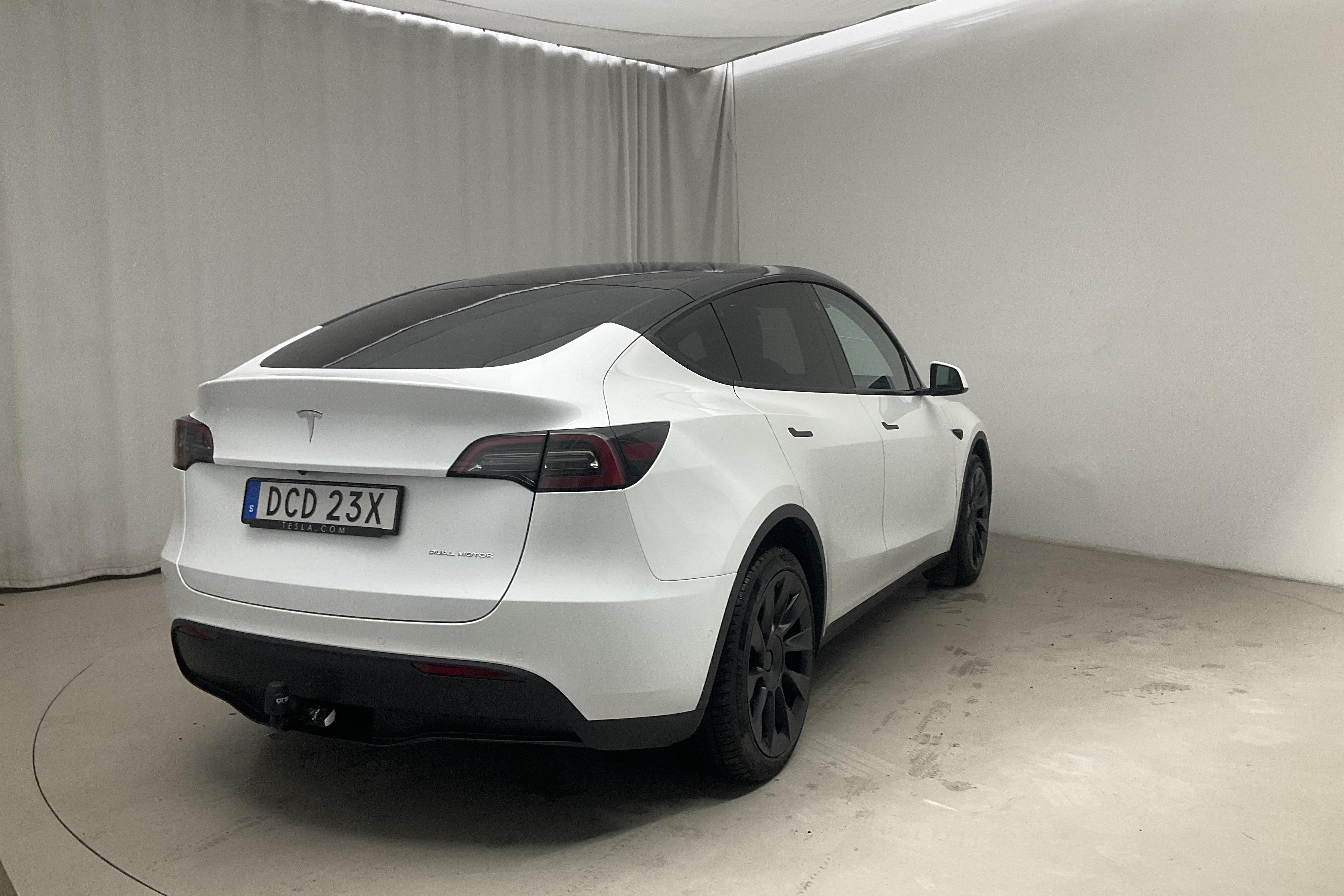 Tesla Model Y Long Range Dual Motor AWD - 3 477 mil - Automat - vit - 2022