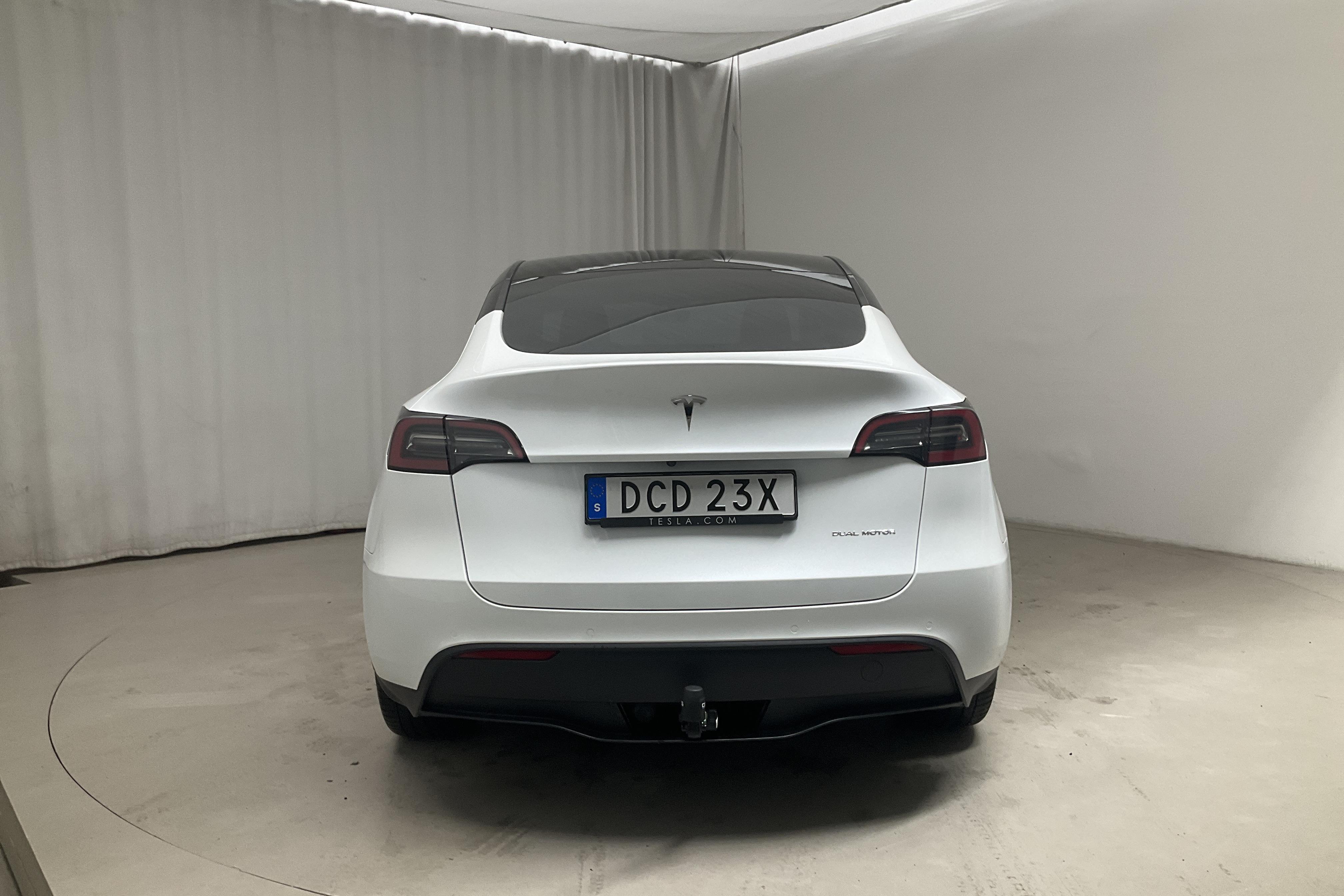 Tesla Model Y Long Range Dual Motor AWD - 3 477 mil - Automat - vit - 2022