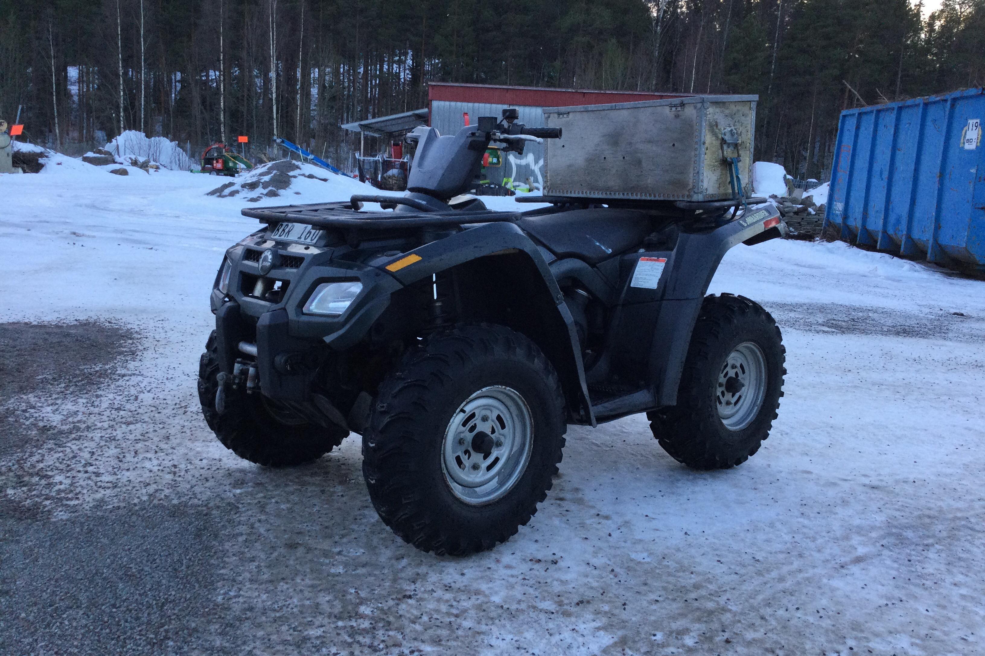 BOMBARDIER OUTLANDER 400 HO 4X4 ATV (Rep.Objekt) - 4 090 km - Manuaalinen - vihreä - 2006