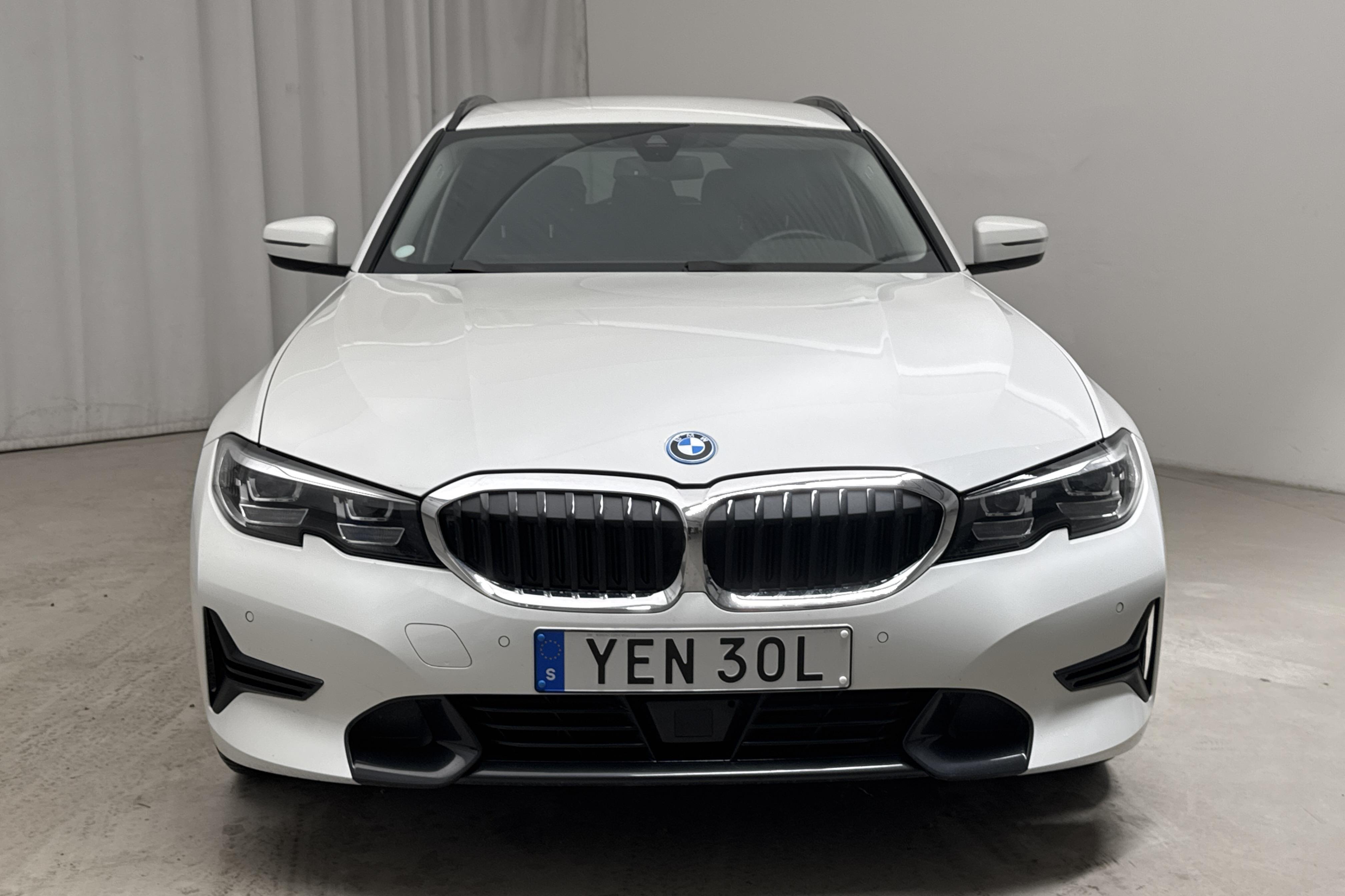 BMW 330e xDrive Touring, G21 (292hk) - 67 330 km - Automatic - white - 2022