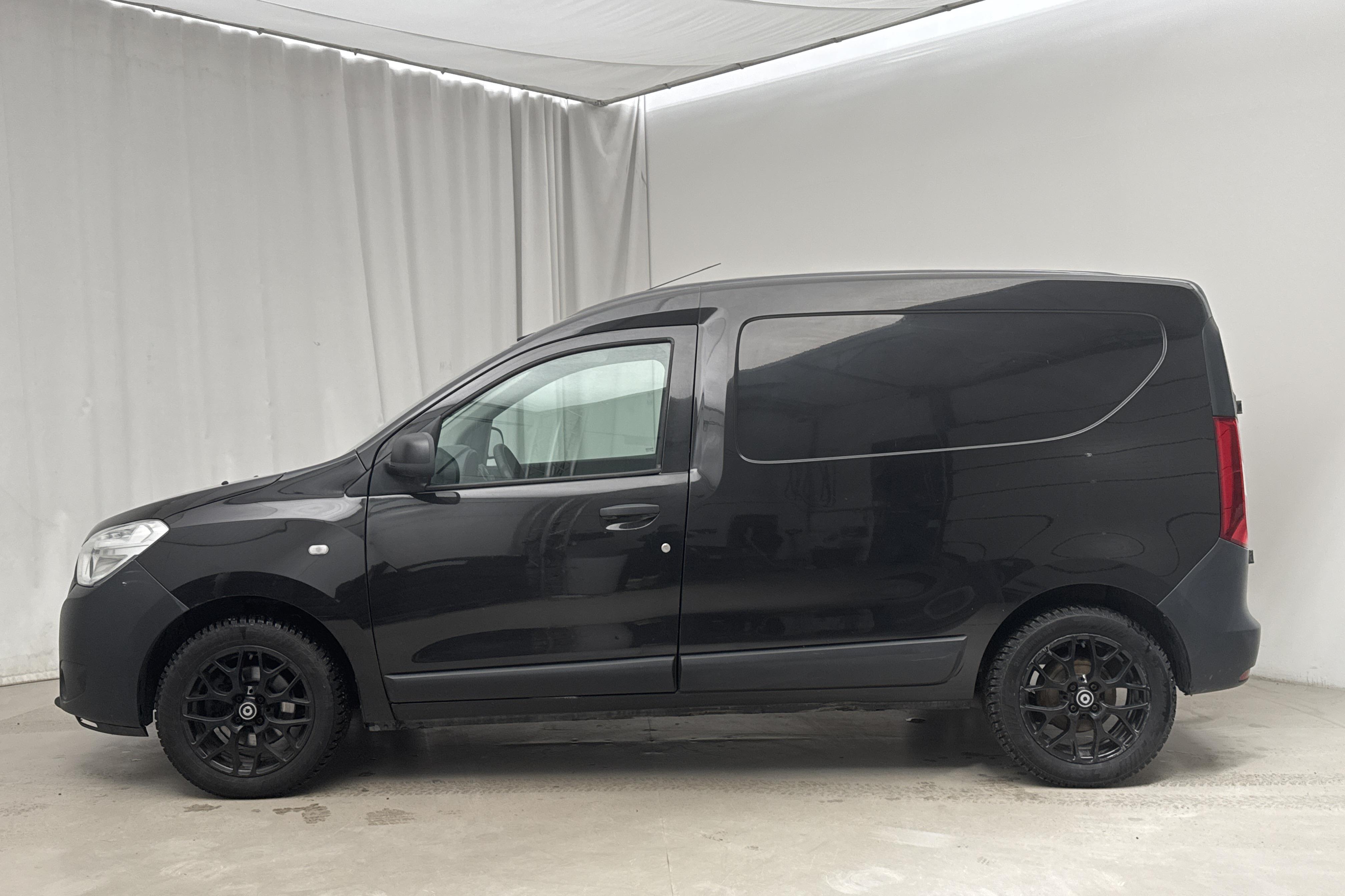 Dacia Dokker Van 1.5 dCi (90hk) - 138 070 km - Käsitsi - must - 2019