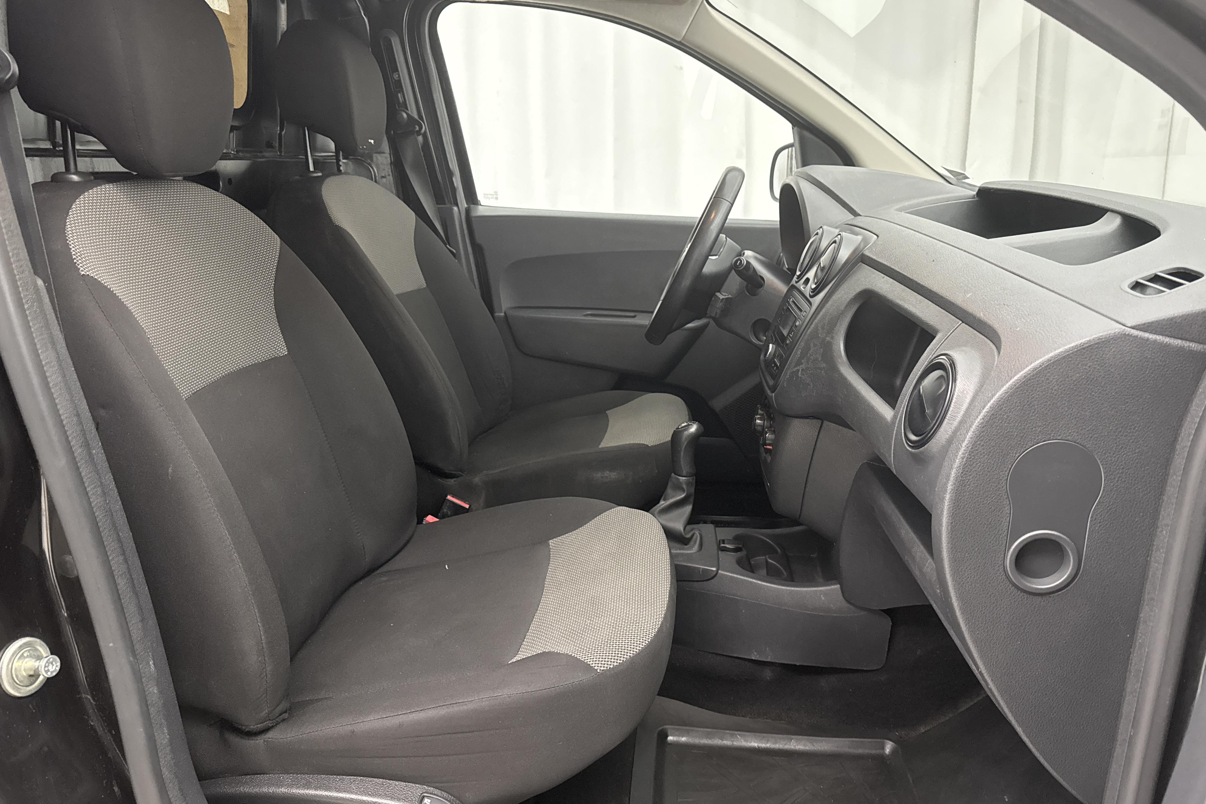 Dacia Dokker Van 1.5 dCi (90hk) - 138 070 km - Käsitsi - must - 2019