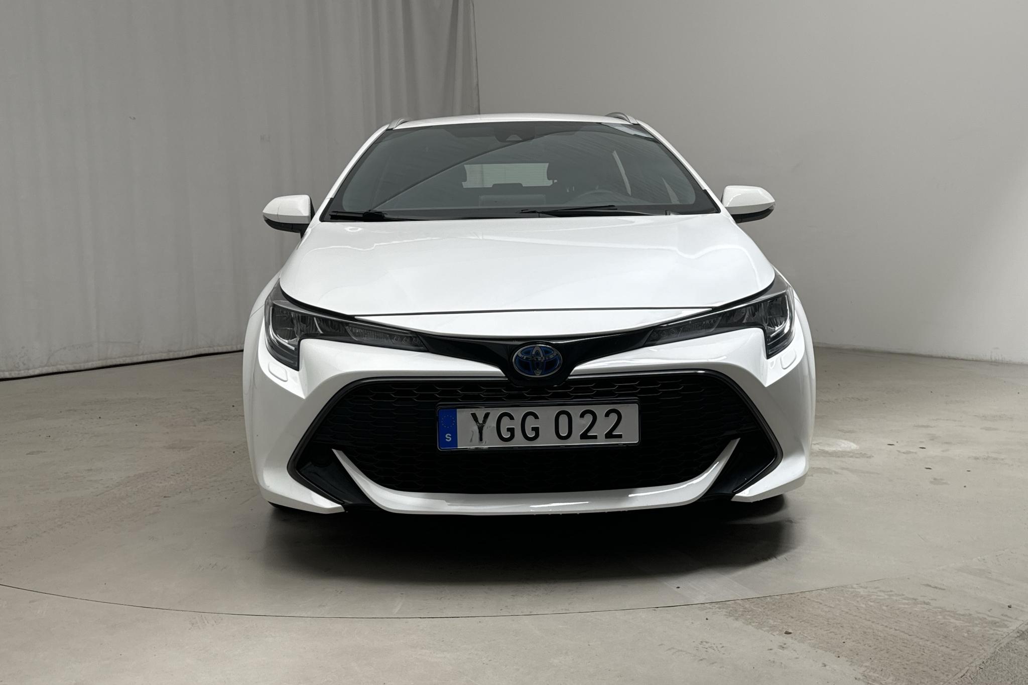 Toyota Corolla 1.8 Hybrid Touring Sports (122hk) - 2 414 mil - Automat - vit - 2022