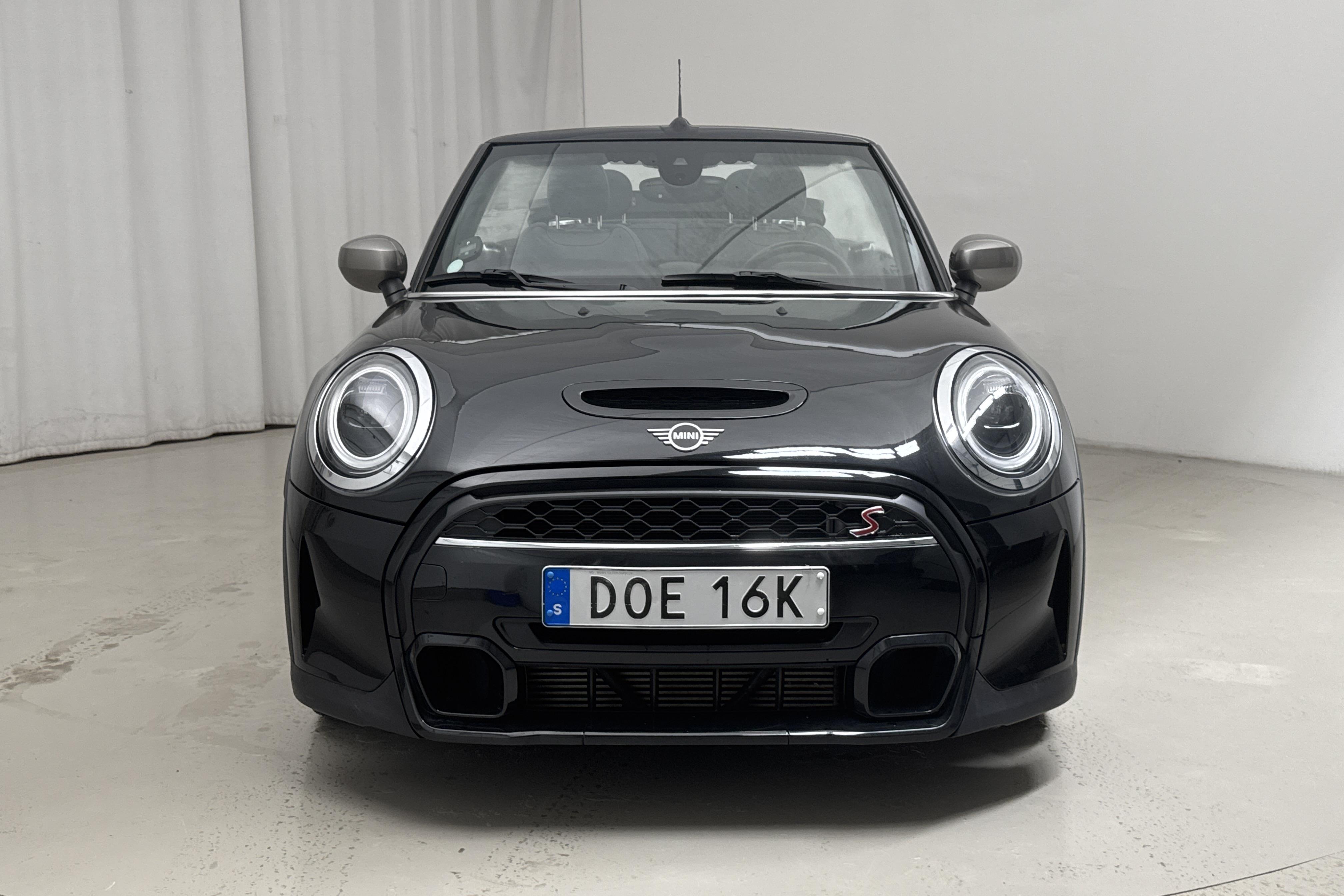 MINI Cooper S Cabriolet, F57 LCI (178hk) - 2 300 mil - Manuell - svart - 2022