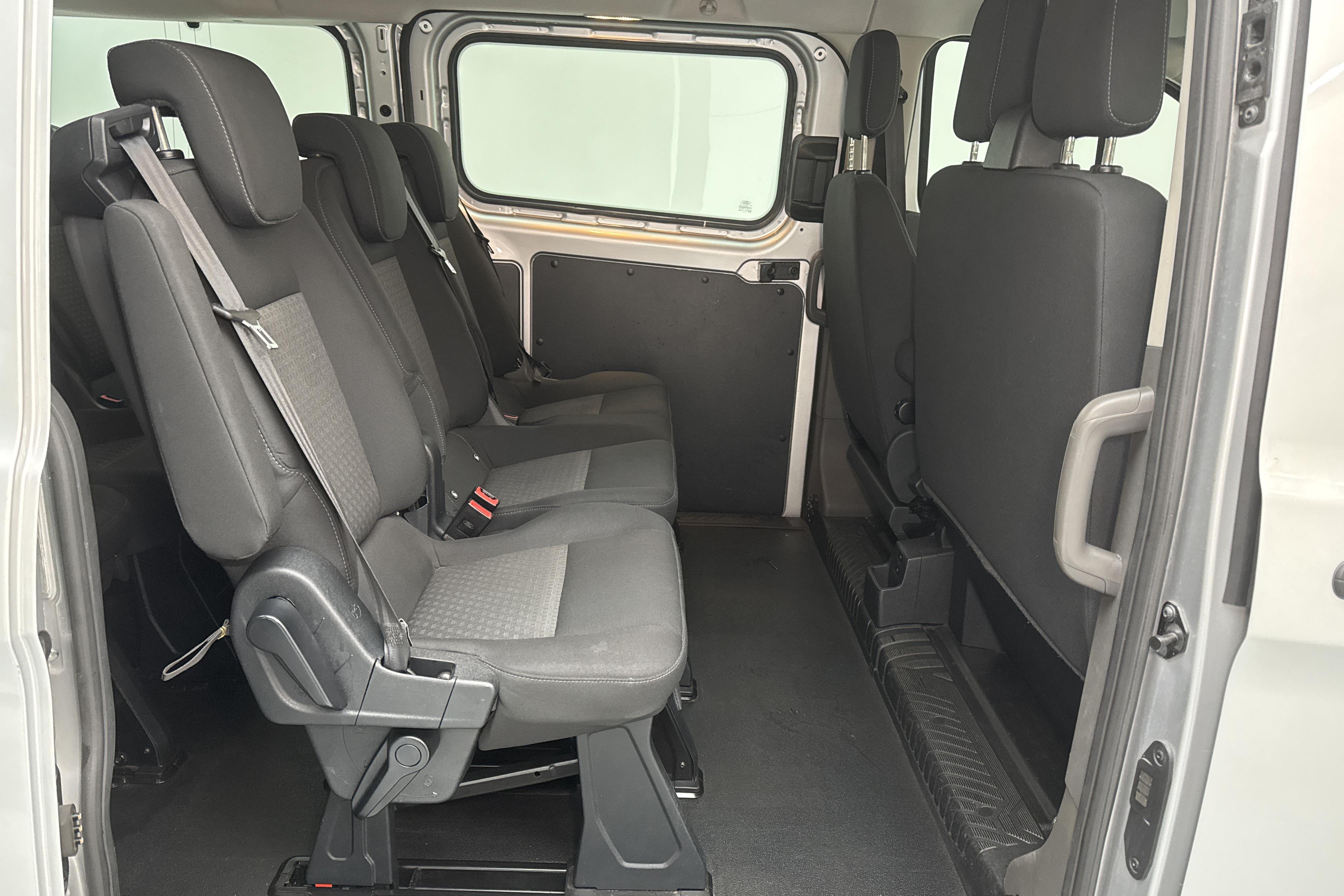 Ford Transit Custom Kombi 2.0TDCi (130hk) - 16 446 mil - Automat - grå - 2019