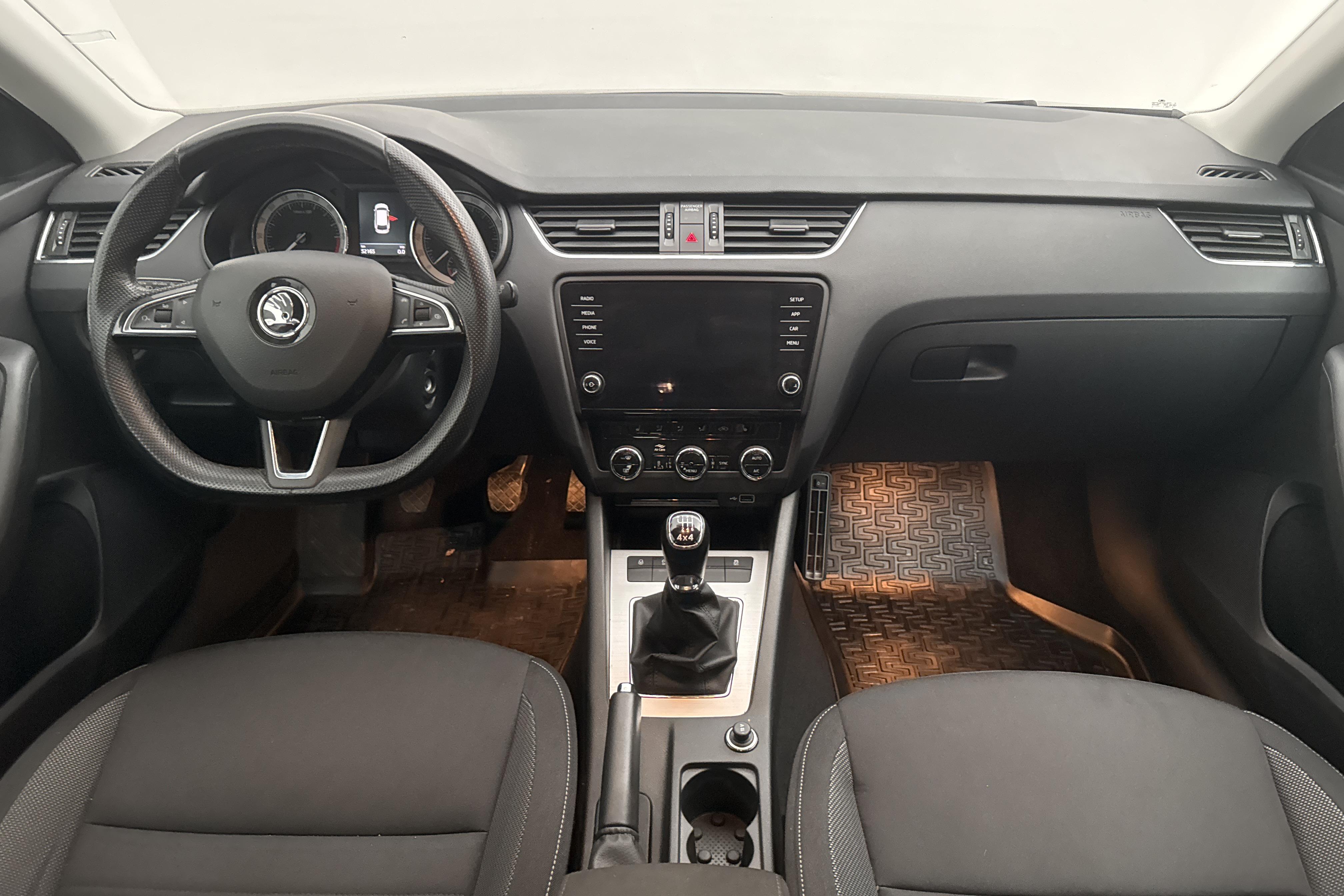 Skoda Octavia III 2.0 TDI CR Combi 4x4 (150hk) - 52 160 km - Manualna - biały - 2018