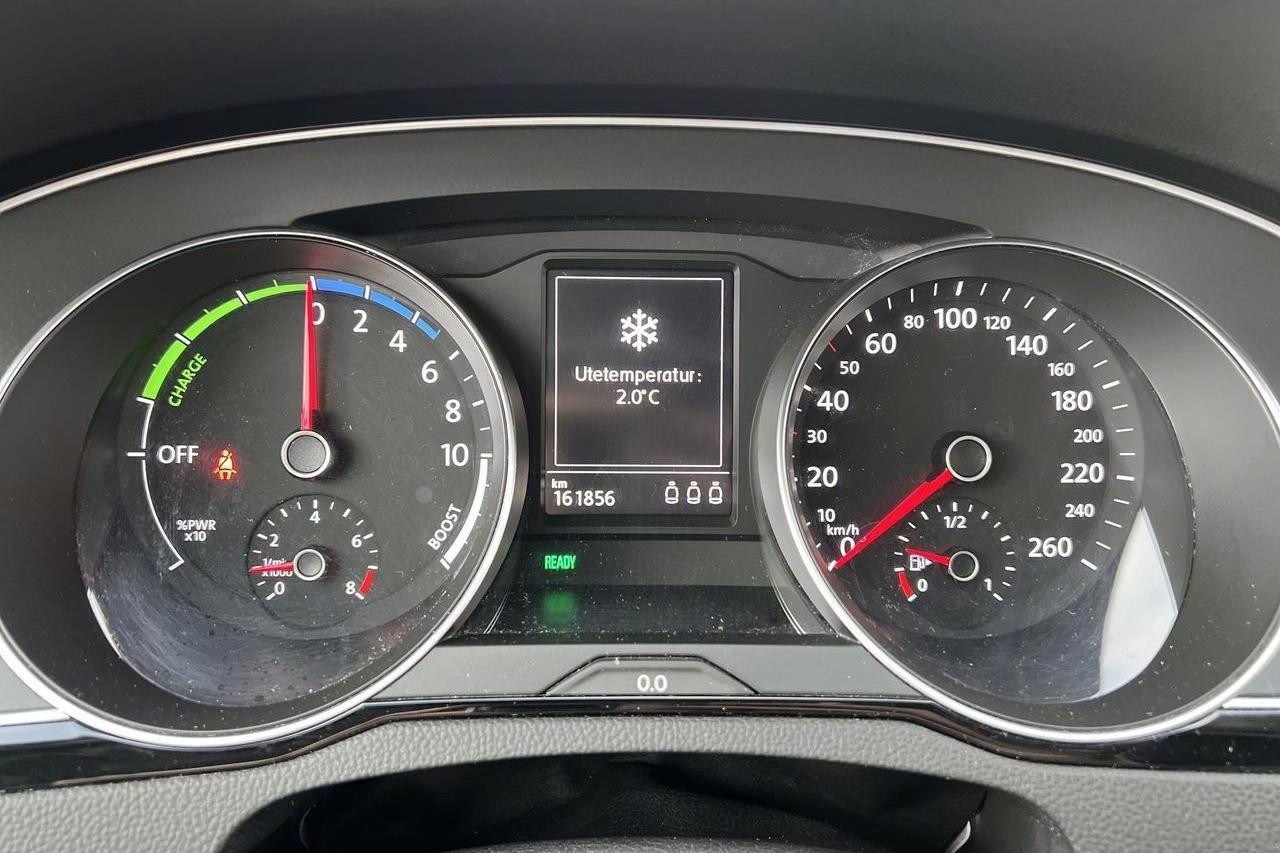 VW Passat 1.4 Plug-in-Hybrid Sportscombi (218hk) - 161 850 km - Automaattinen - valkoinen - 2016