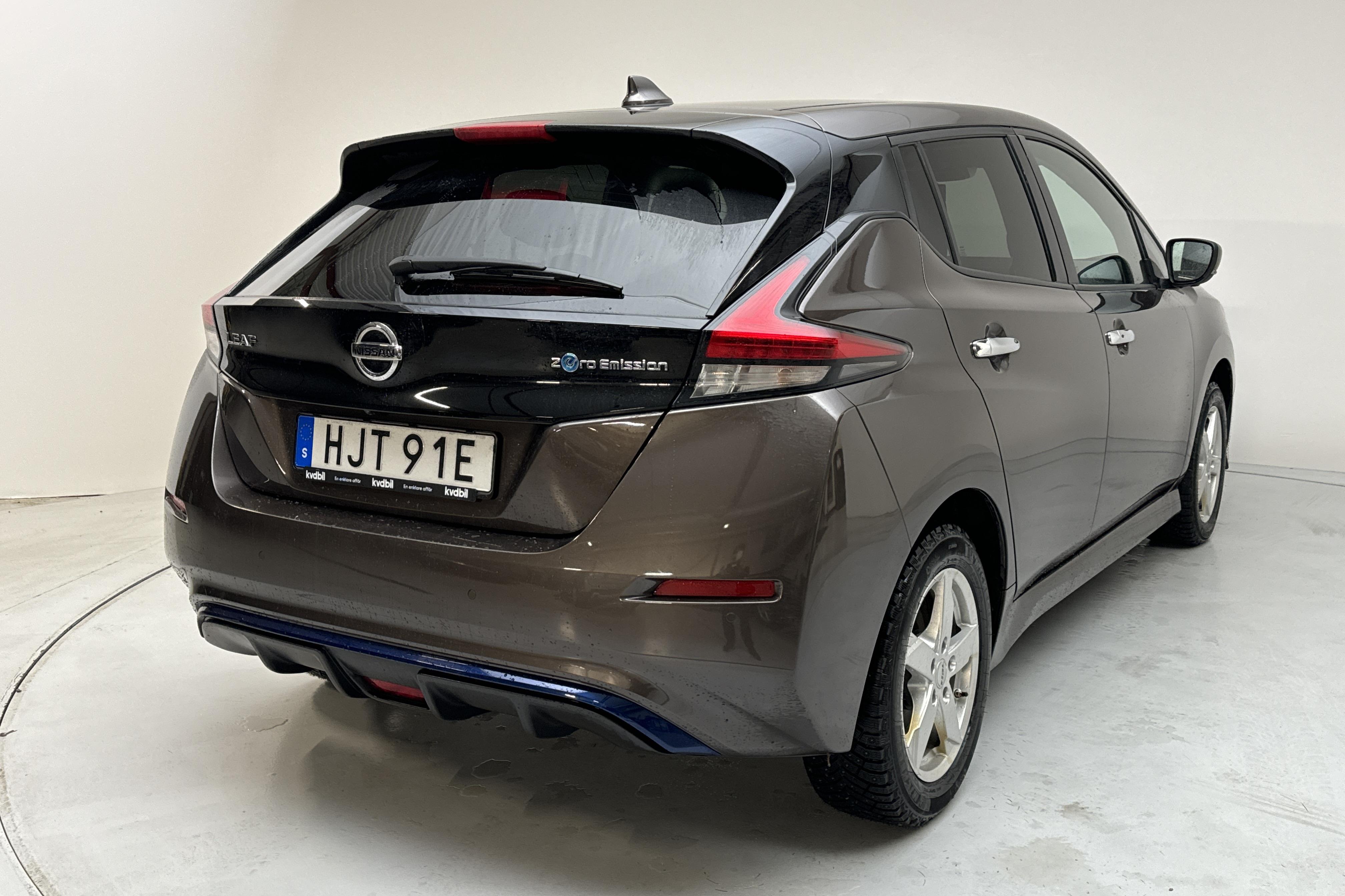 Nissan LEAF 5dr 59 kWh (214hk) - 74 840 km - Automaattinen - ruskea - 2022