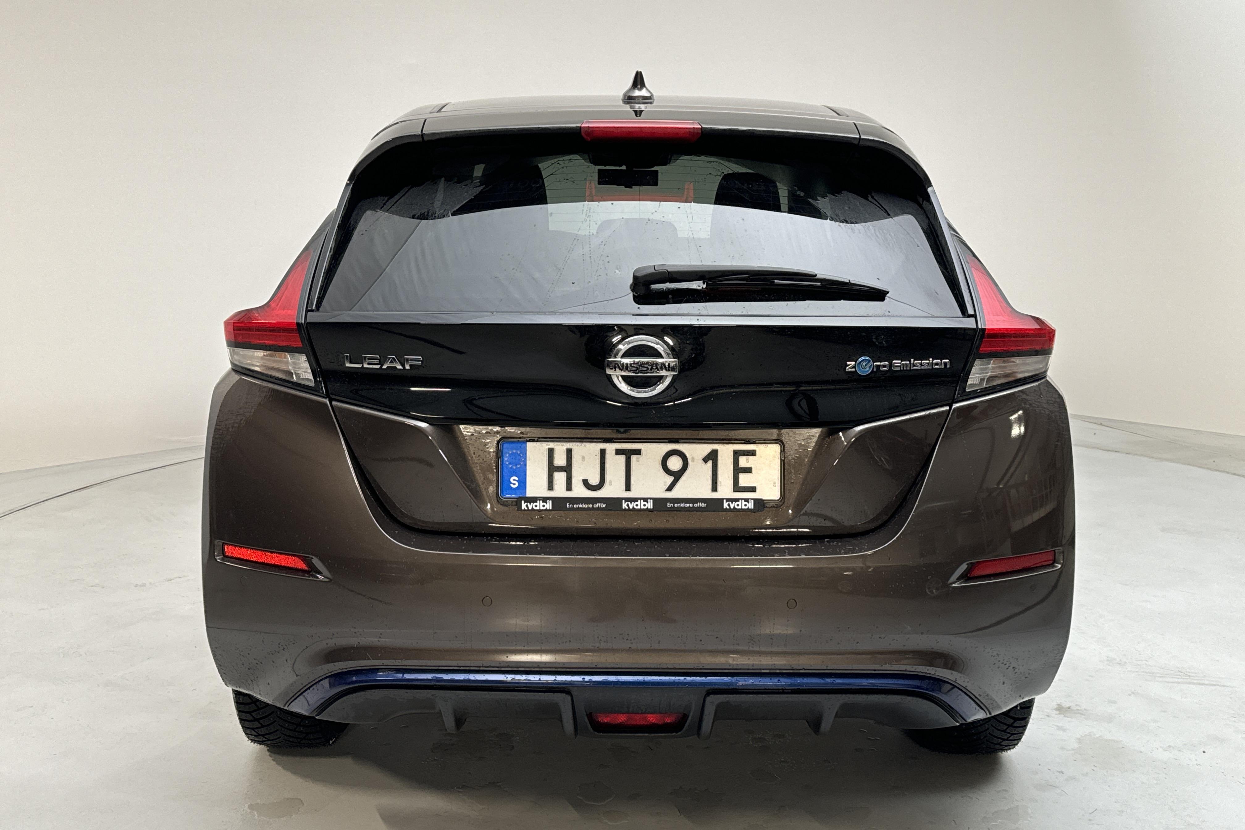 Nissan LEAF 5dr 59 kWh (214hk) - 74 840 km - Automaattinen - ruskea - 2022