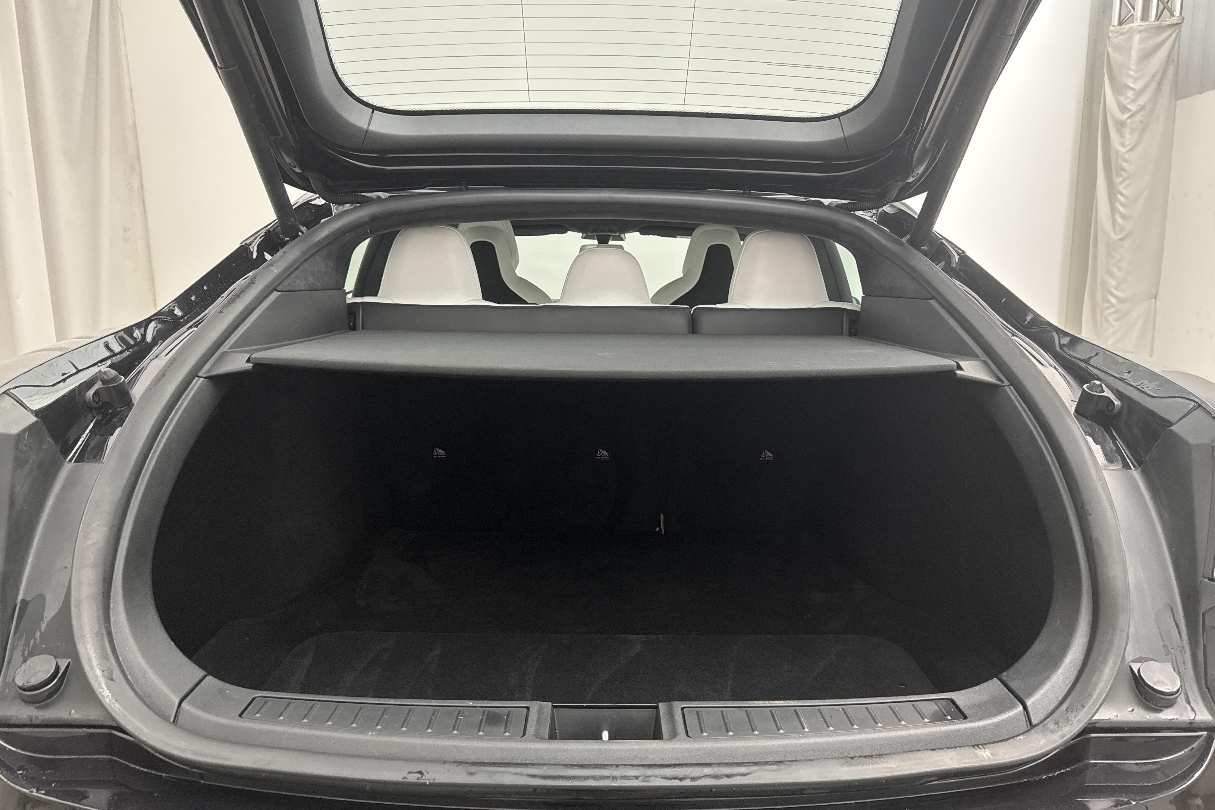 Tesla Model S 100D - 13 504 mil - Automat - svart - 2017