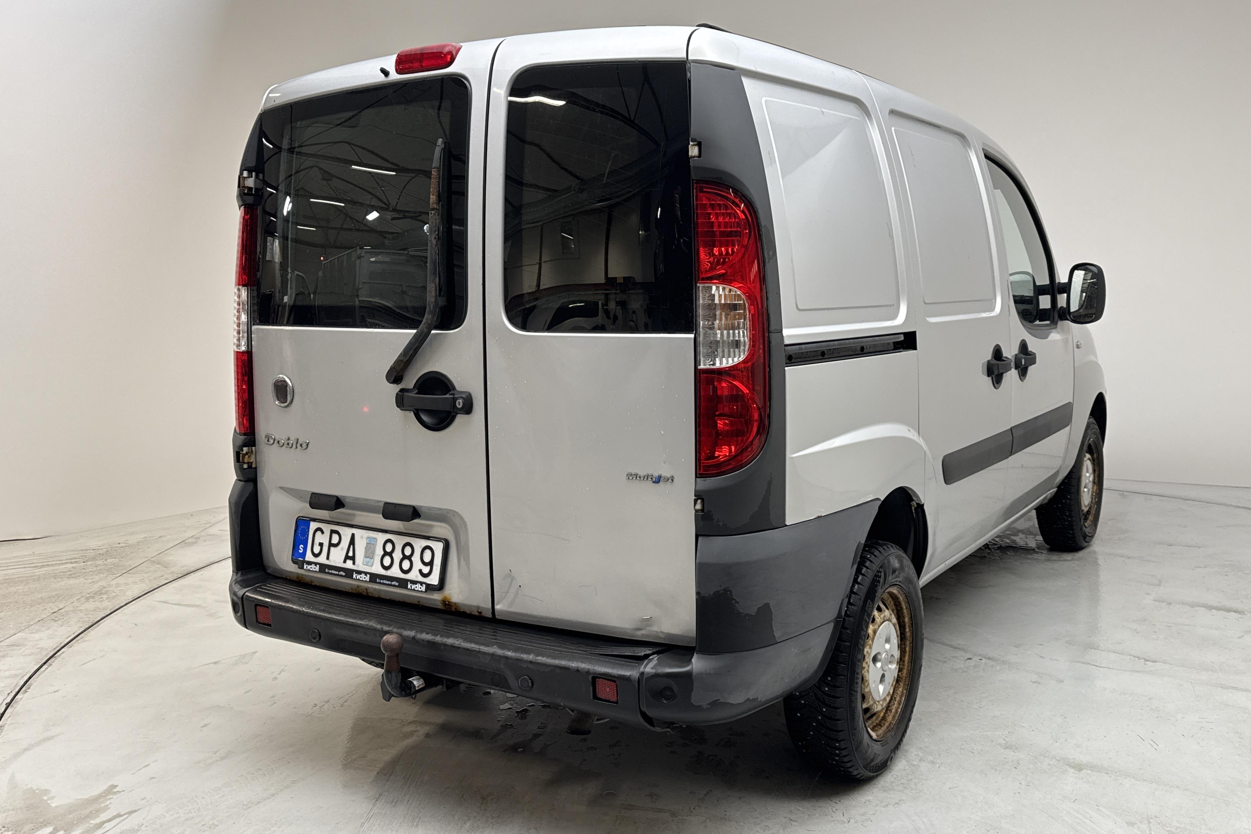 Fiat Doblo Cargo 1.3 JTD Multijet (75hk) - 170 700 km - Manualna - srebro - 2008