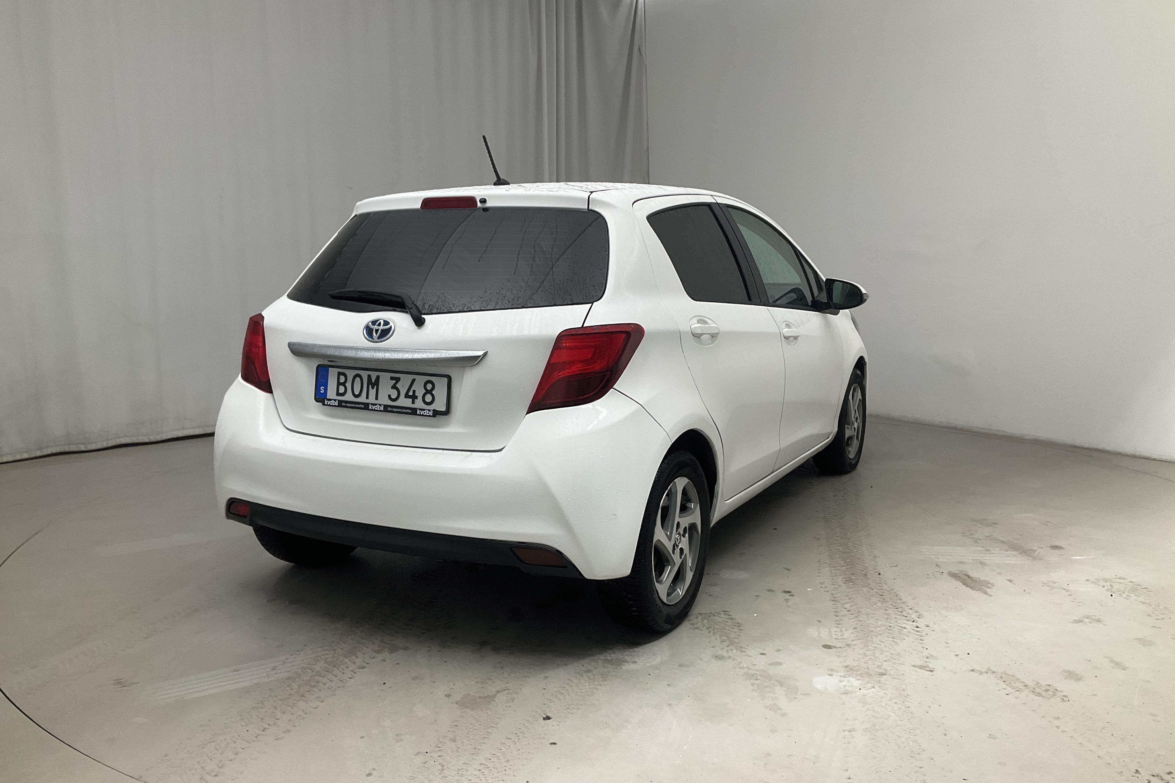 Toyota Yaris 1.5 HSD 5dr (75hk) - 180 330 km - Automaattinen - valkoinen - 2015