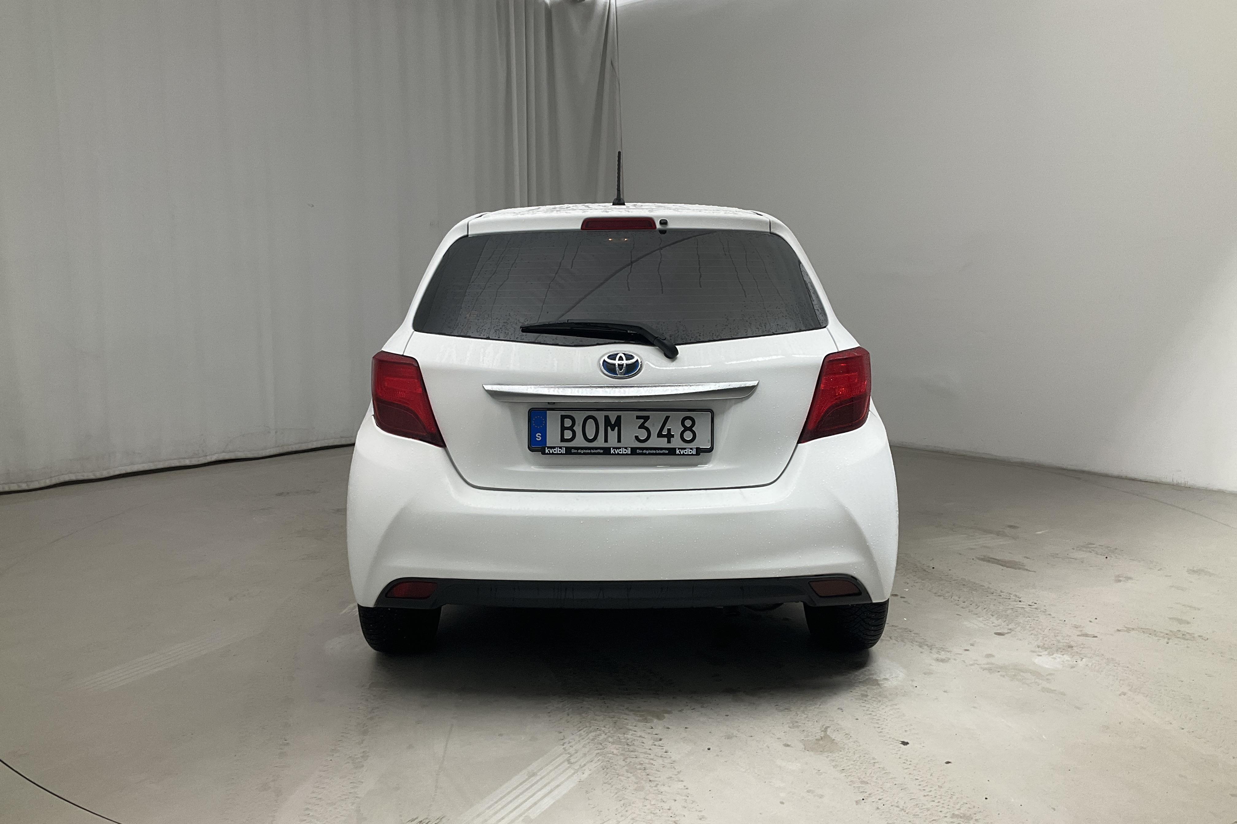 Toyota Yaris 1.5 HSD 5dr (75hk) - 180 330 km - Automaattinen - valkoinen - 2015