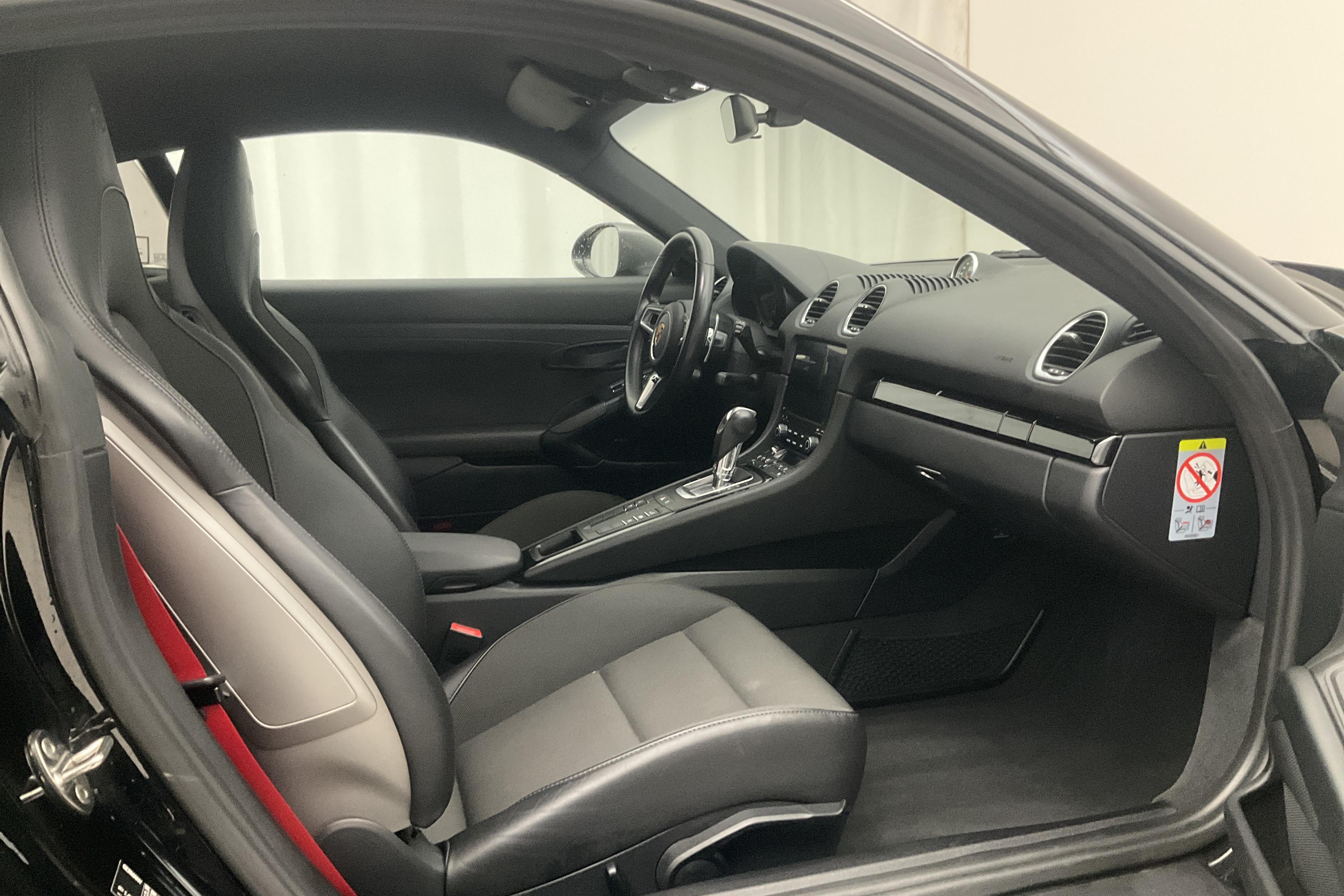 Porsche 718 Cayman T (300hk) - 26 040 km - Automatic - black - 2019