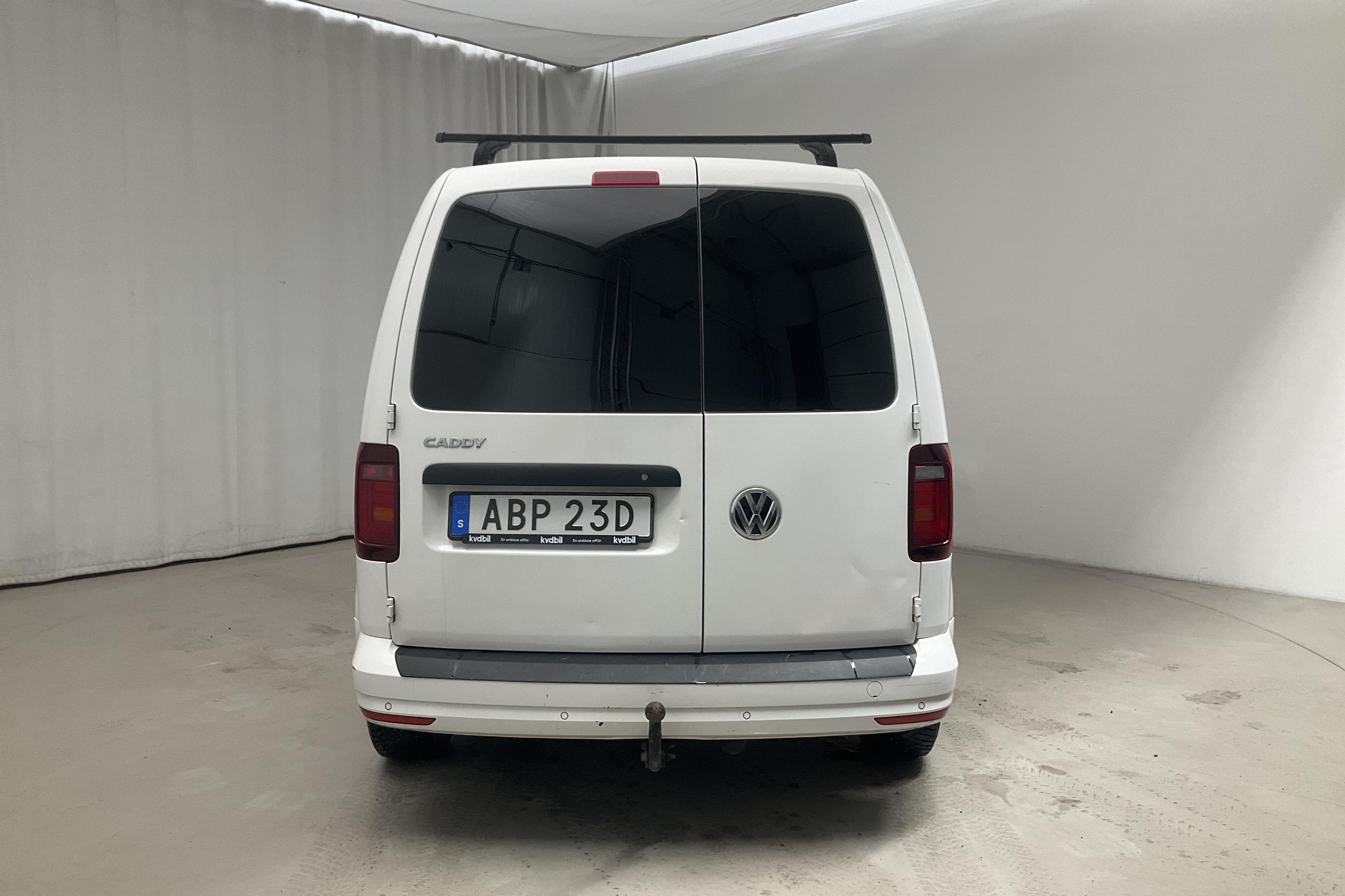 VW Caddy 2.0 TDI Skåp (102hk) - 127 100 km - Automaattinen - valkoinen - 2020