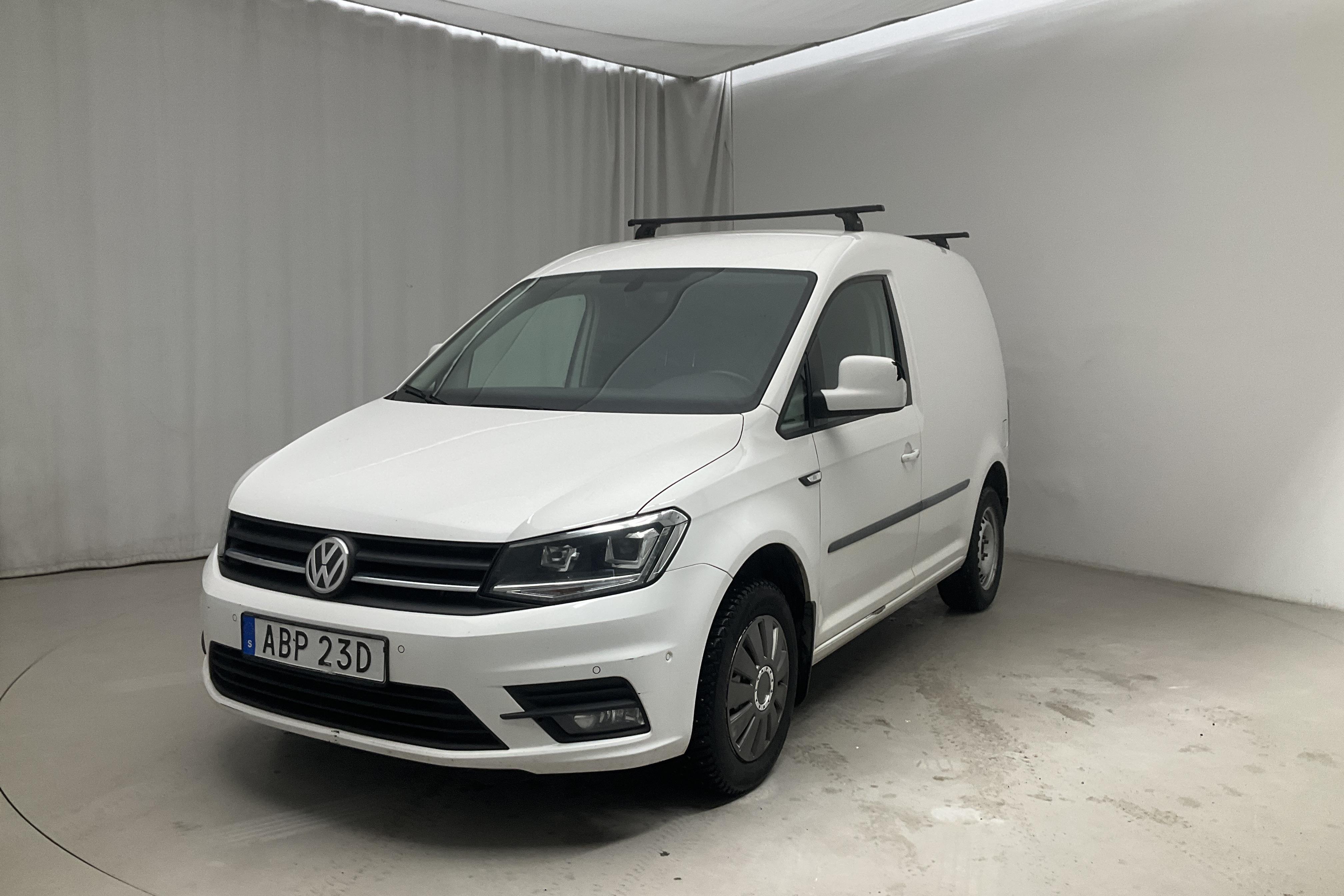 VW Caddy 2.0 TDI Skåp (102hk) - 127 100 km - Automaattinen - valkoinen - 2020