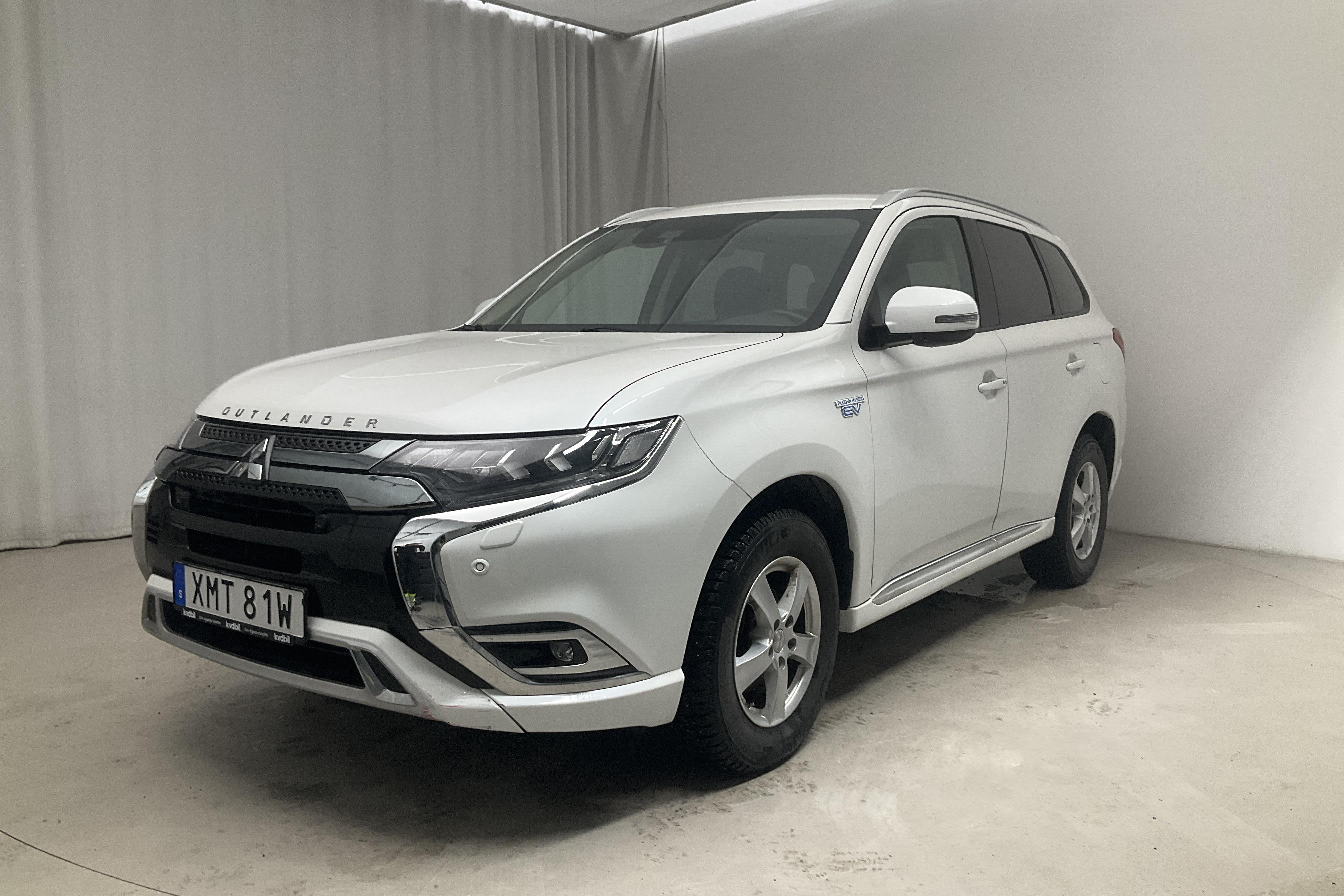 Mitsubishi Outlander 2.4 Plug-in Hybrid 4WD (136hk) - 3 593 mil - Automat - vit - 2020