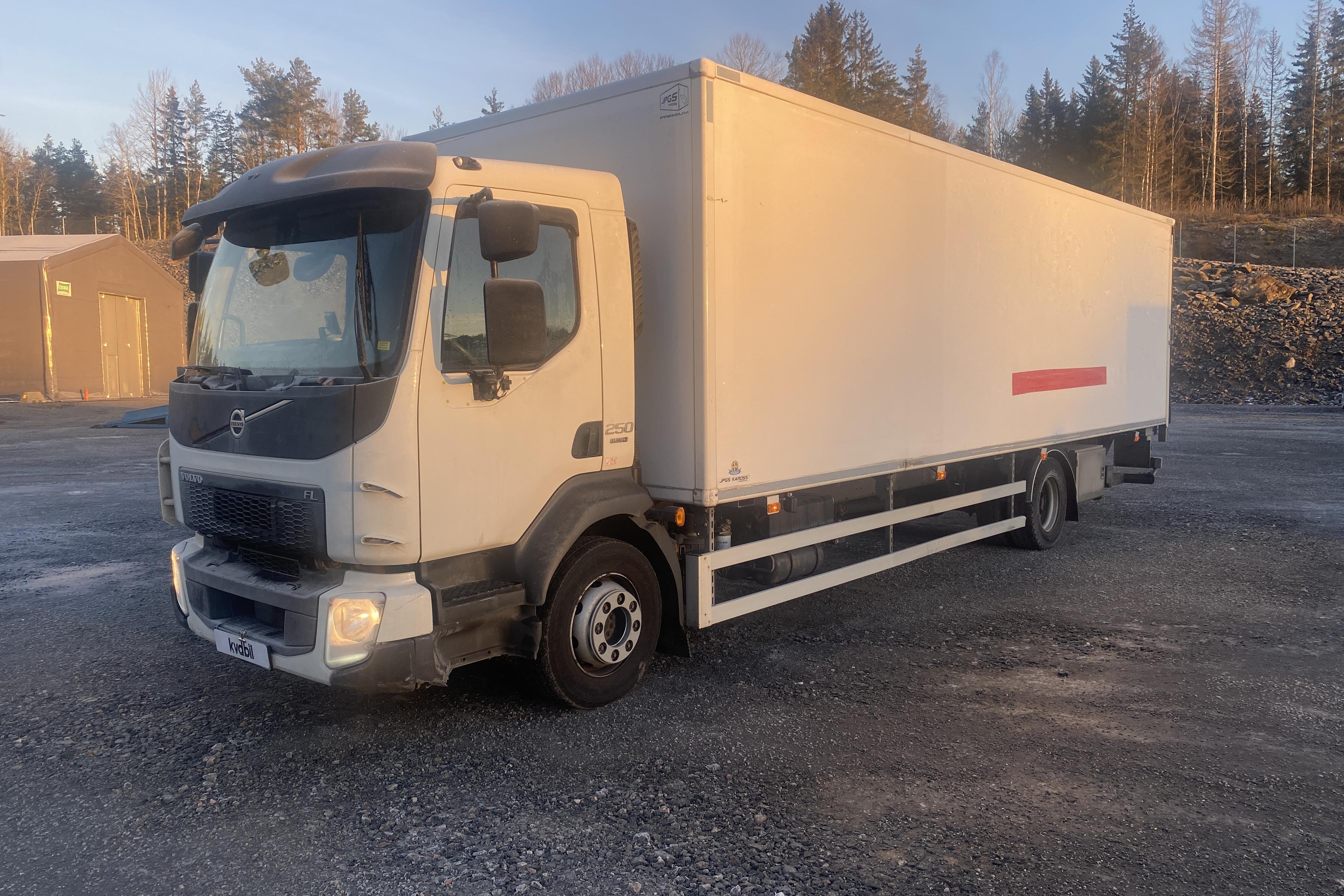 Volvo FL250 - 316 636 km - Automat - vit - 2017